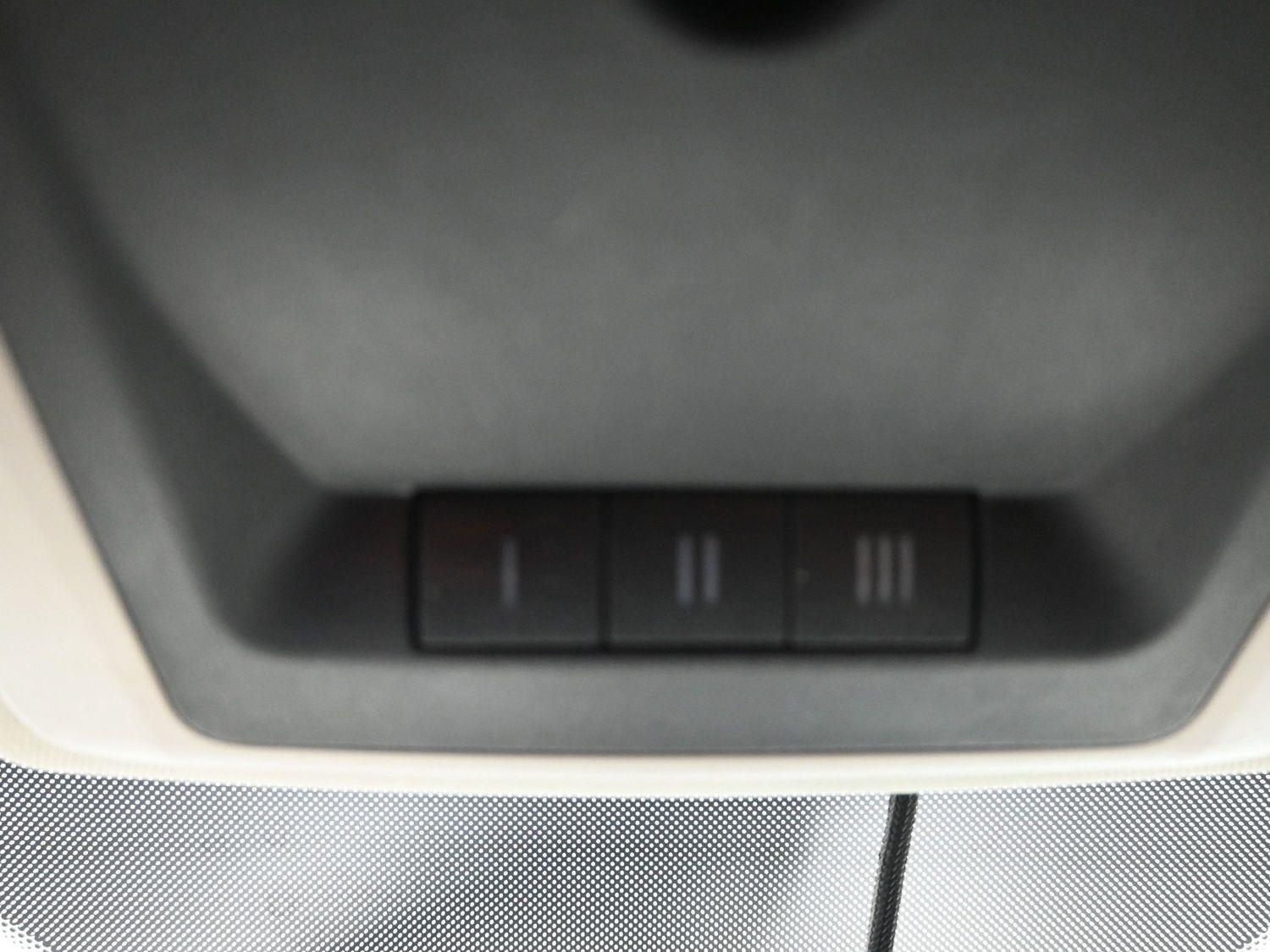 Used 2011 Bright White Ram Big Horn image 25