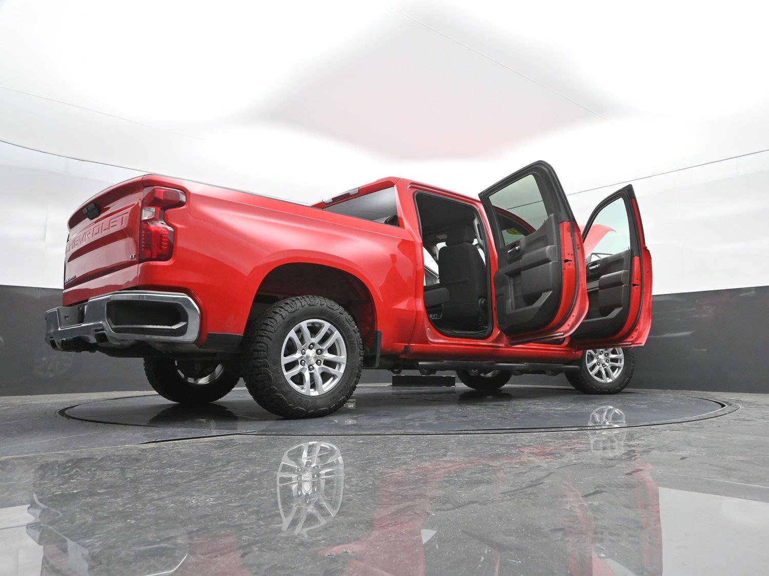 Used 2022 Red Hot Chevrolet LT image 46