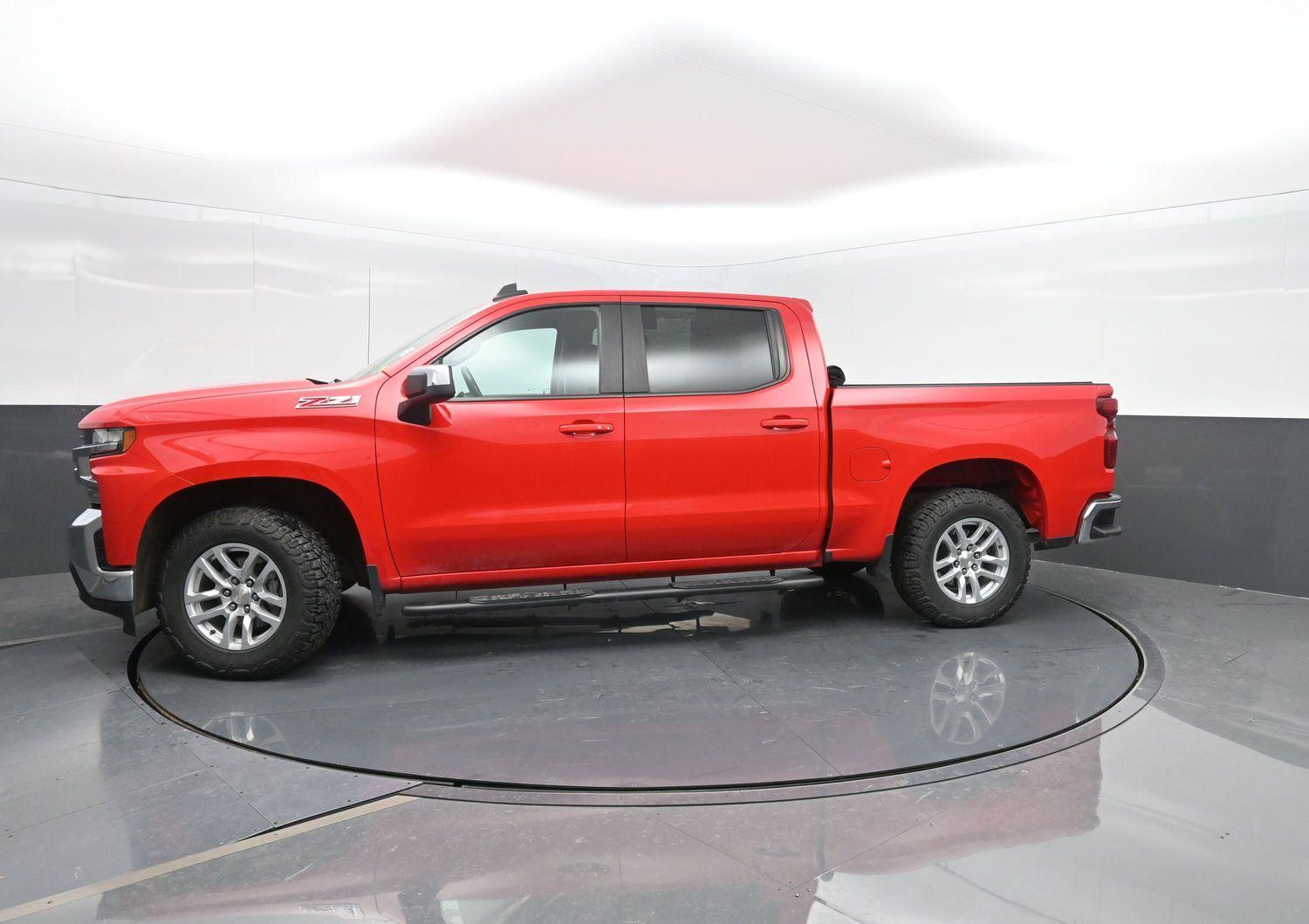 Used 2022 Red Hot Chevrolet LT image 38