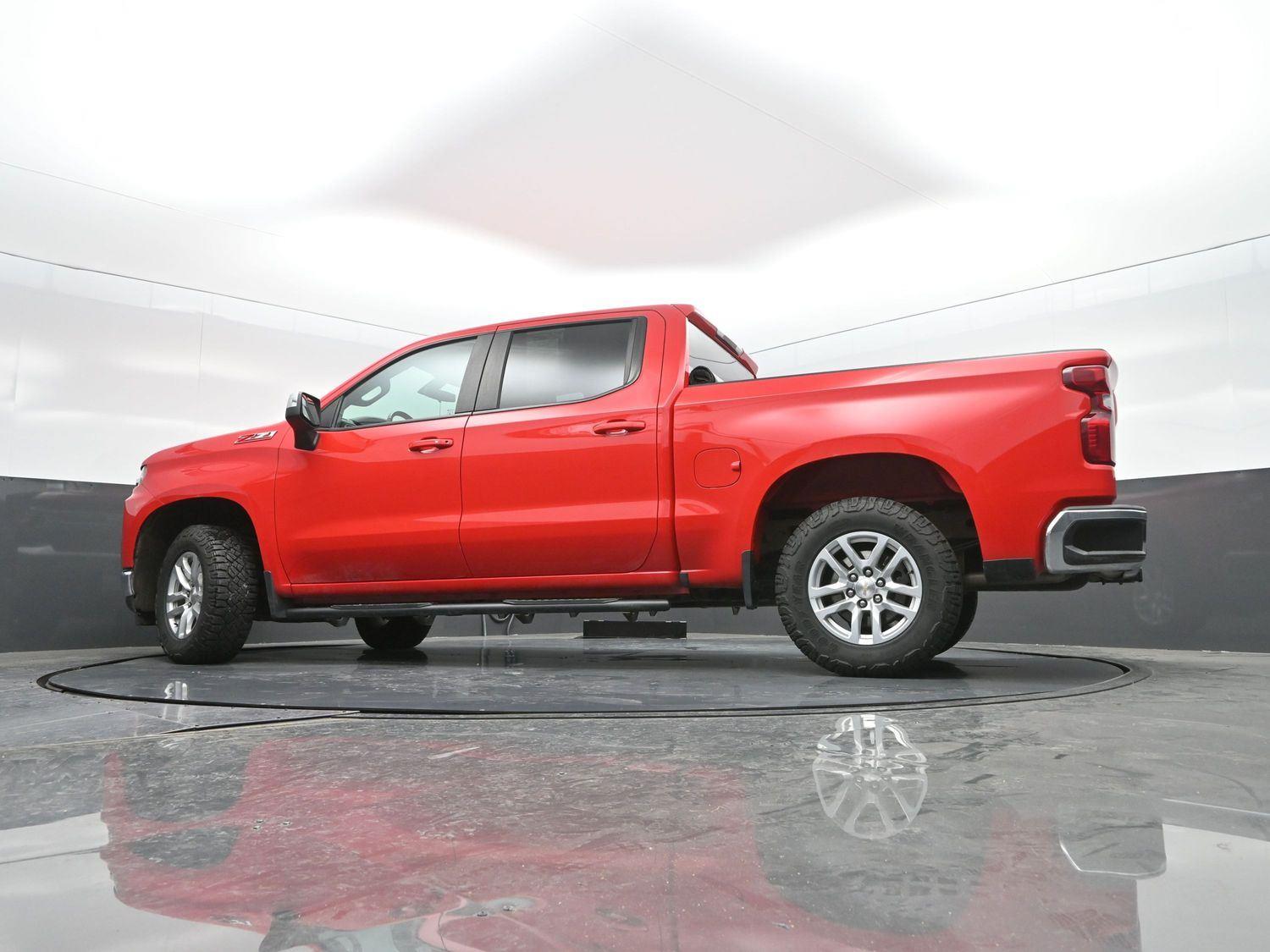 Used 2022 Red Hot Chevrolet LT image 30