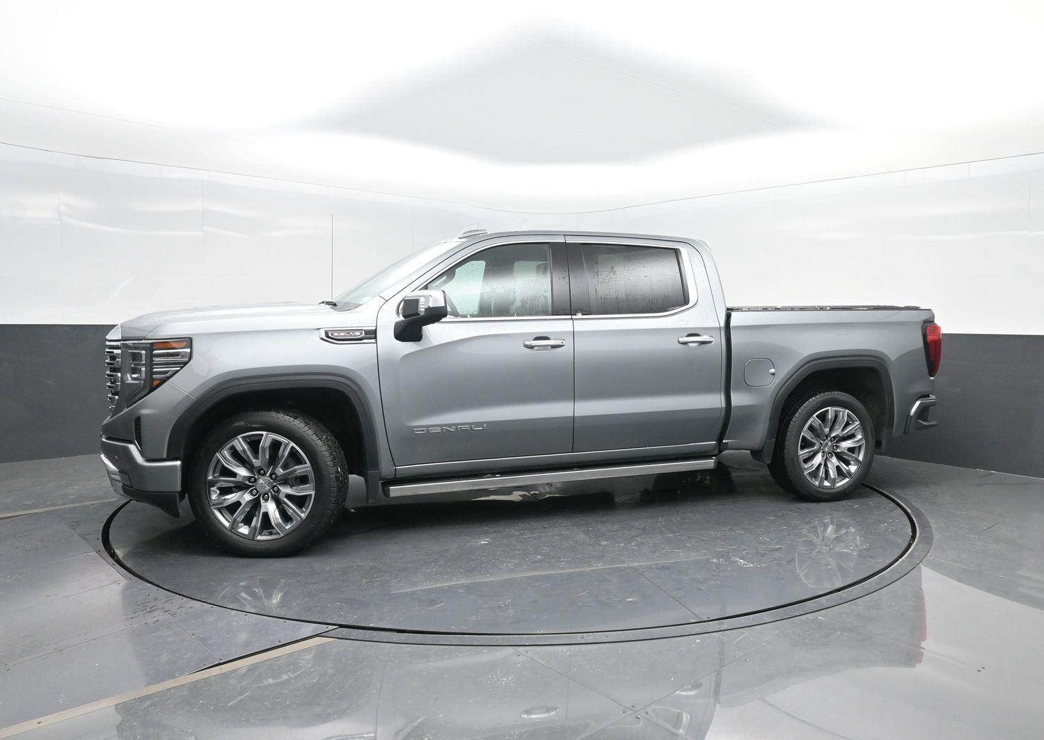 Used 2024 Sterling Metallic GMC Denali image 46