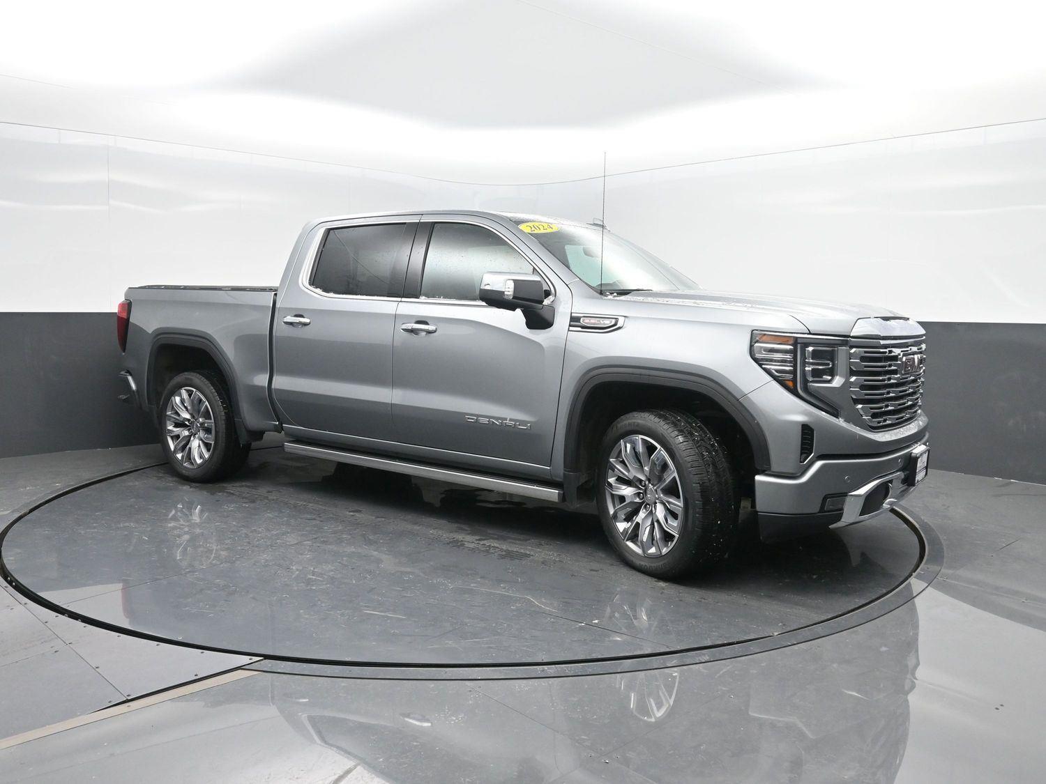 Used 2024 Sterling Metallic GMC Denali image 4