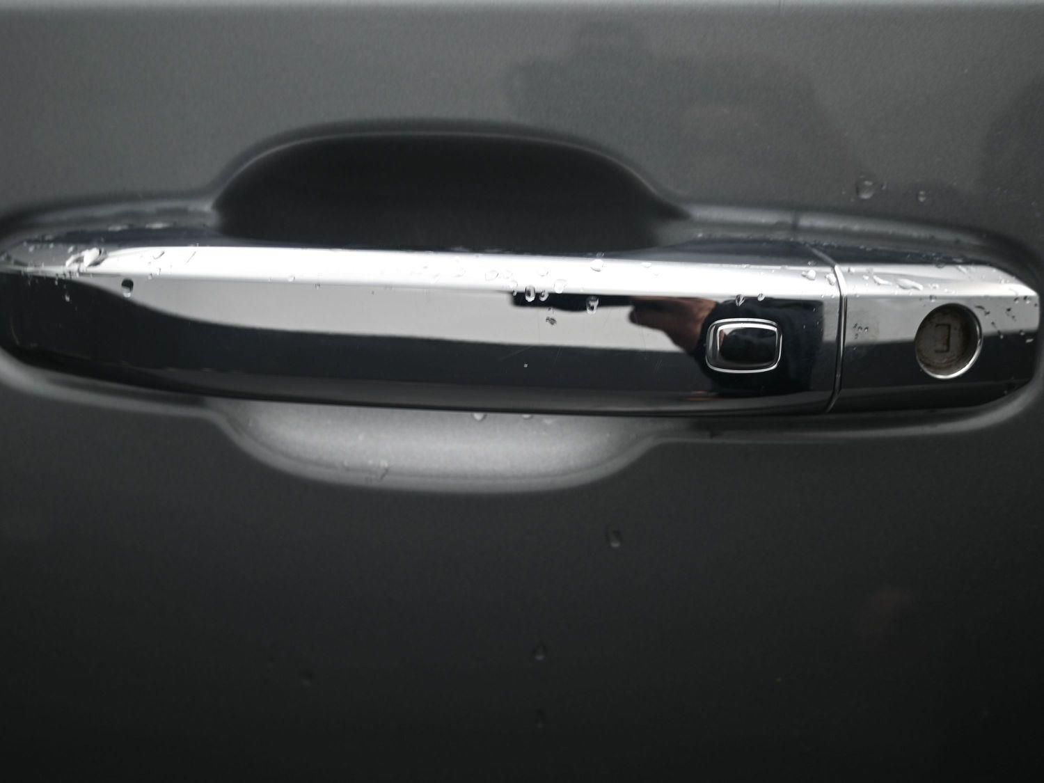 Used 2024 Sterling Metallic GMC Denali image 19