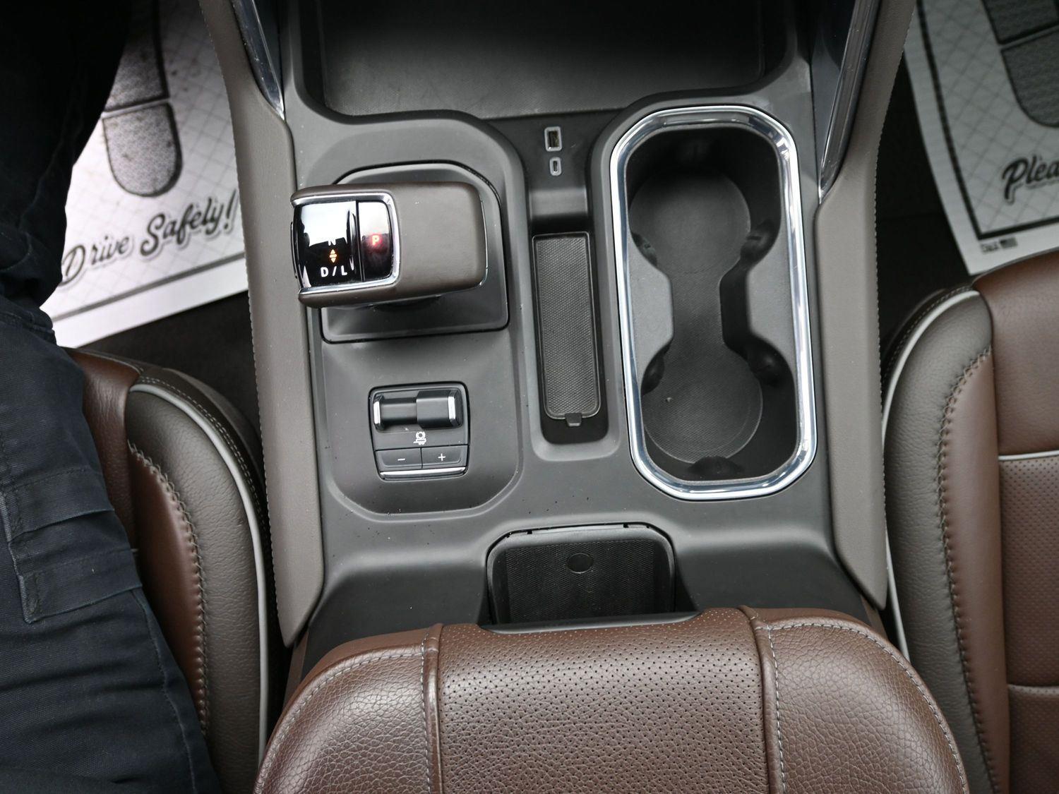 Used 2024 Sterling Metallic GMC Denali image 34