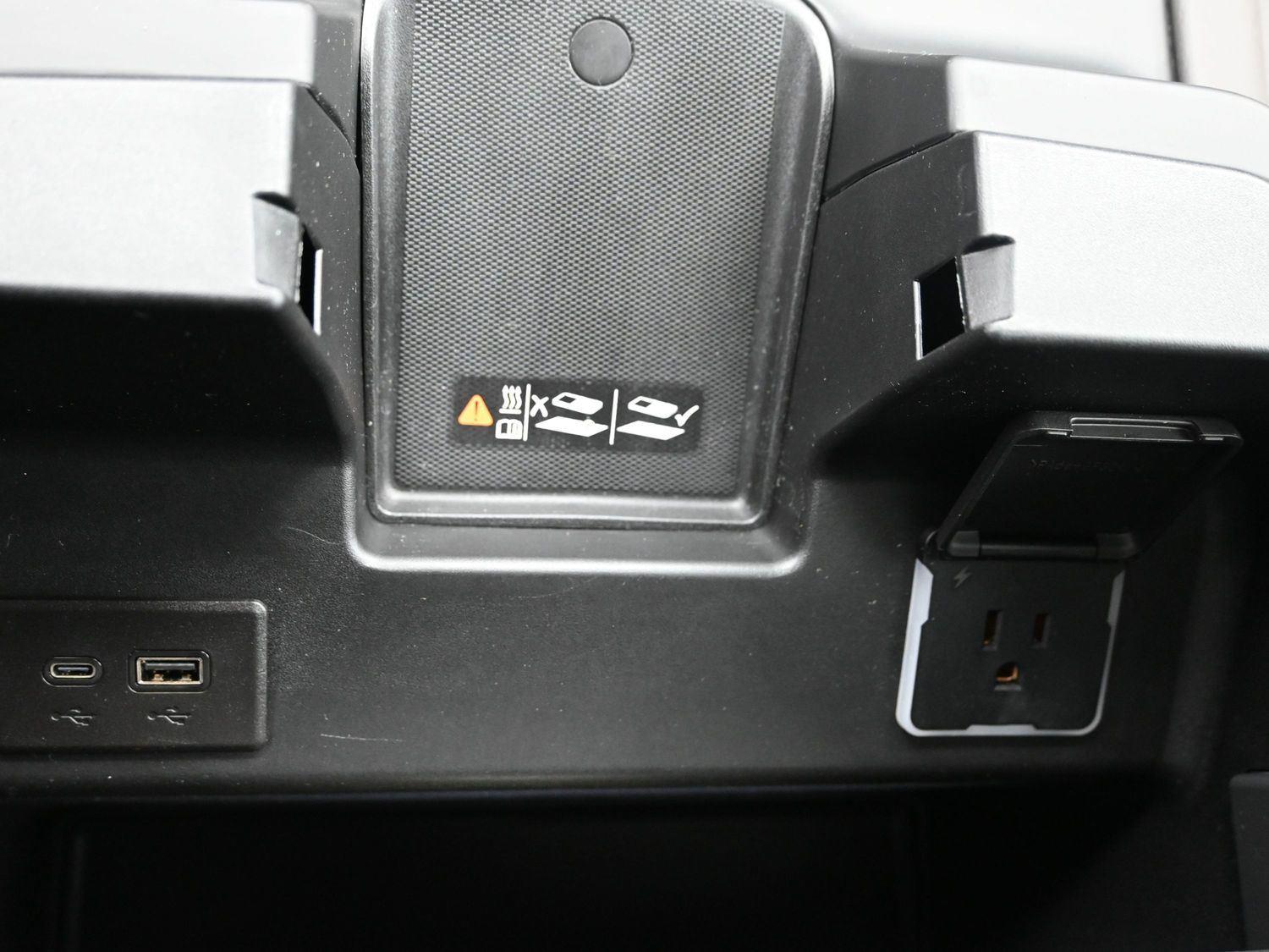 Used 2024 Sterling Metallic GMC Denali image 35