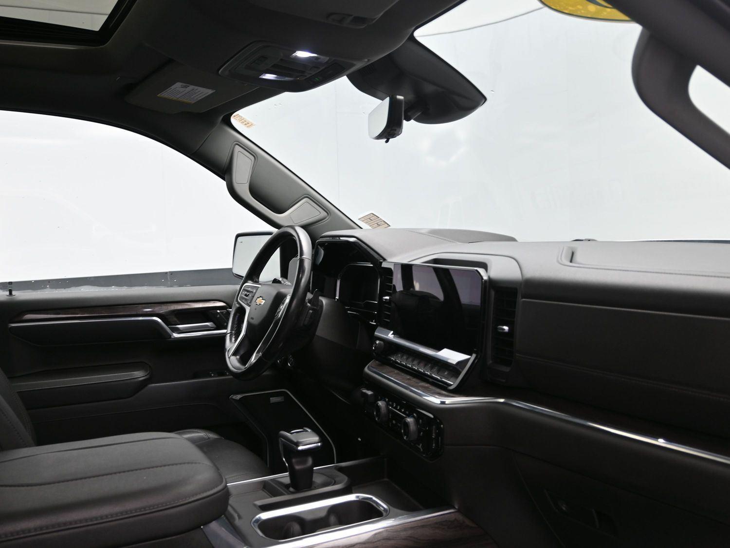 Used 2023 Summit White Chevrolet LTZ image 13