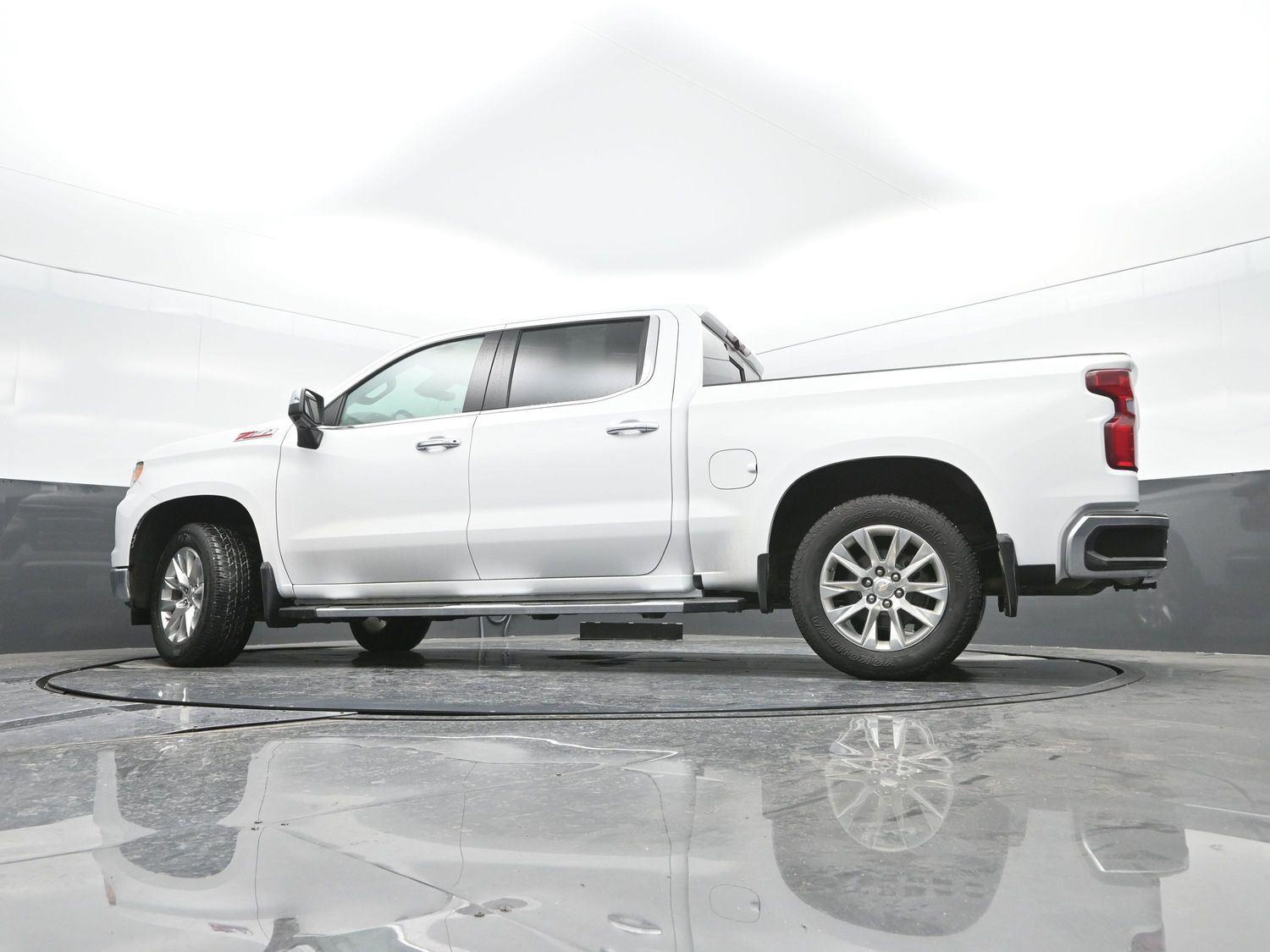 Used 2023 Summit White Chevrolet LTZ image 39