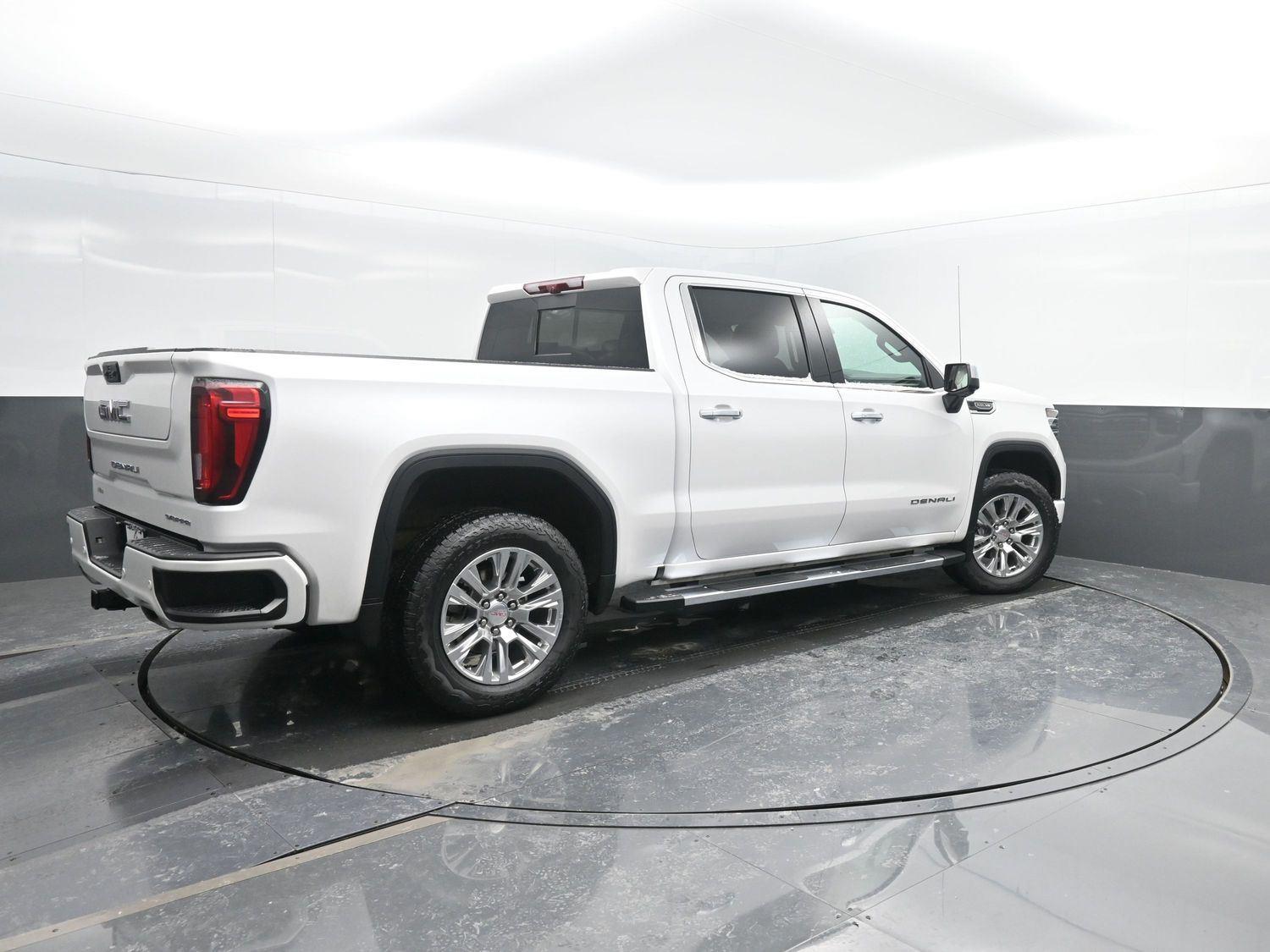 Used 2025 White Frost Tricoat GMC Denali image 2