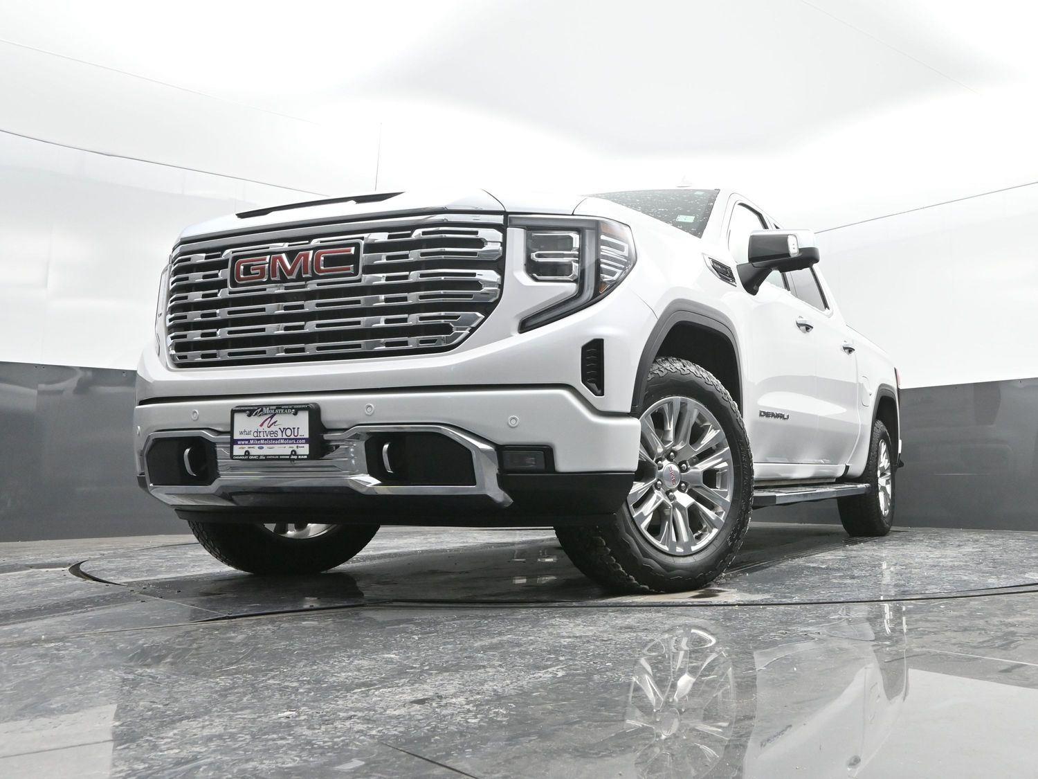 Used 2025 White Frost Tricoat GMC Denali image 51