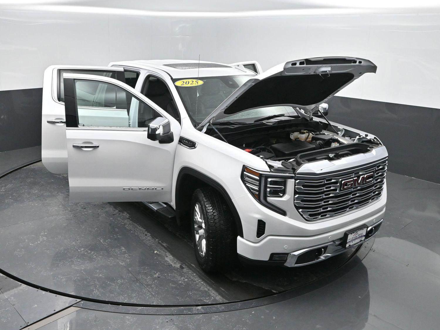 Used 2025 White Frost Tricoat GMC Denali image 52