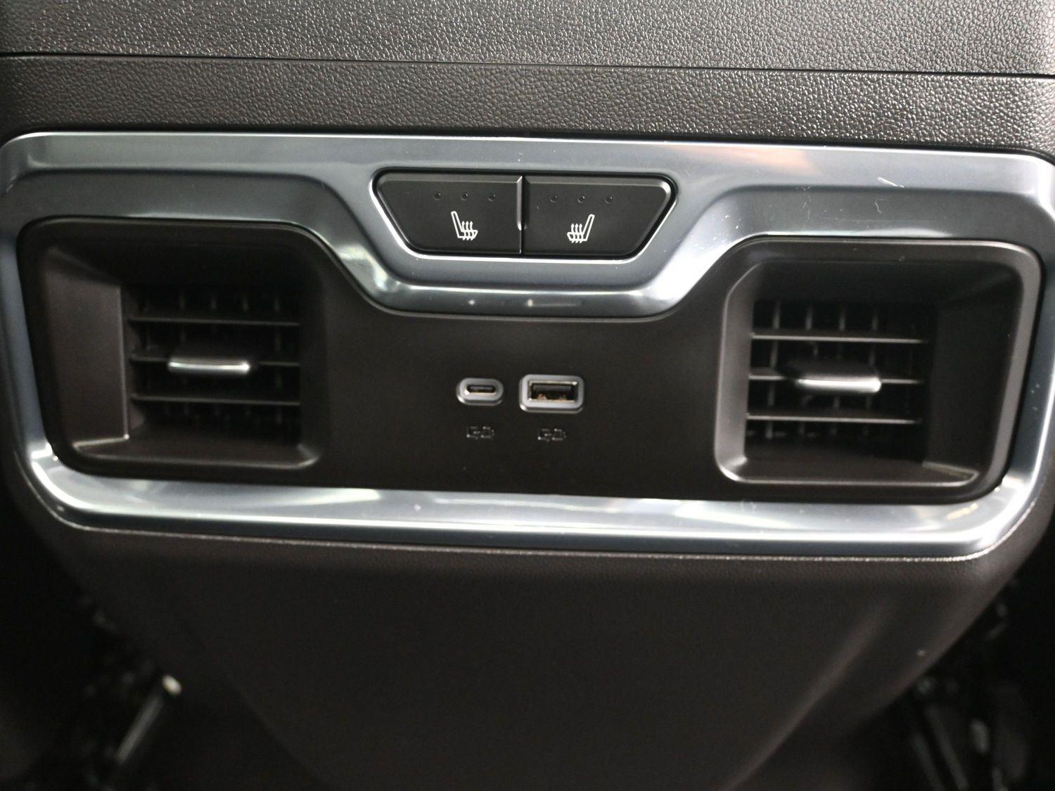 Used 2025 White Frost Tricoat GMC Denali image 16