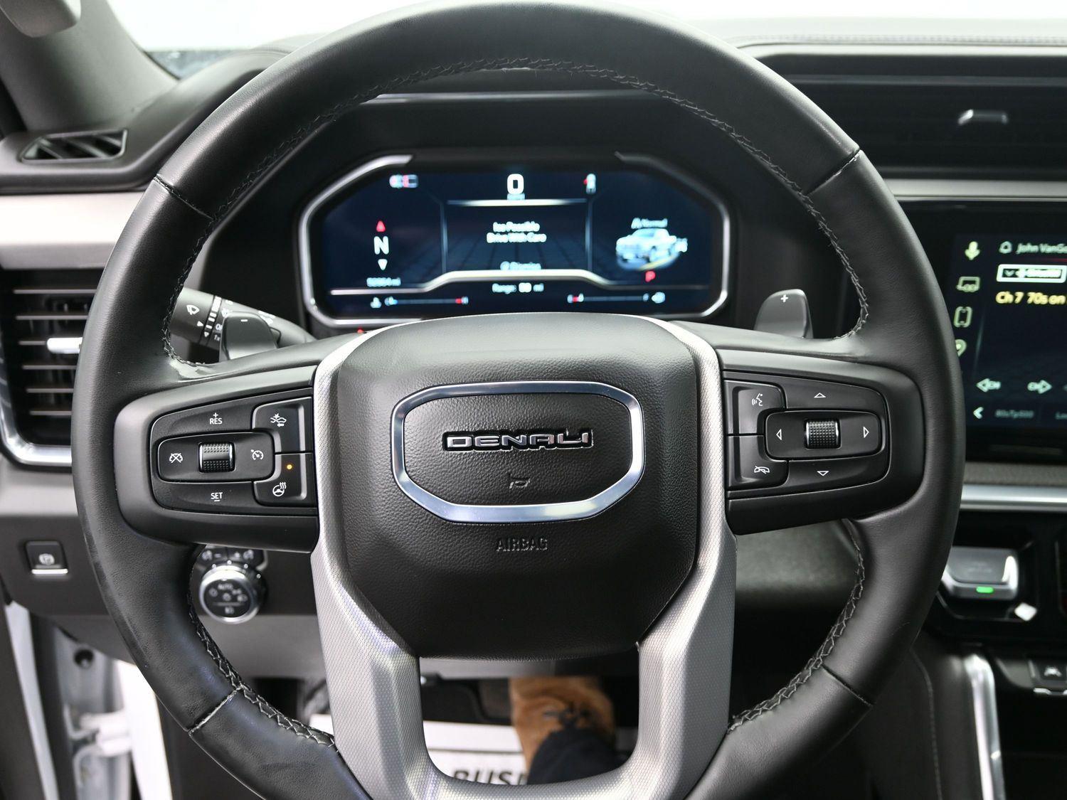 Used 2025 White Frost Tricoat GMC Denali image 28