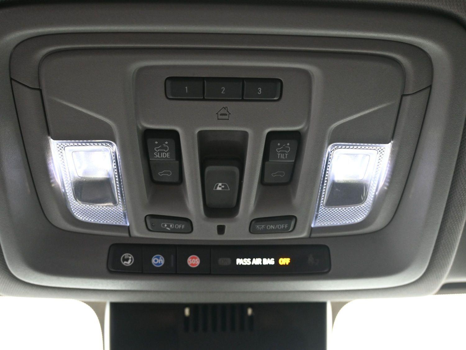 Used 2025 White Frost Tricoat GMC Denali image 38