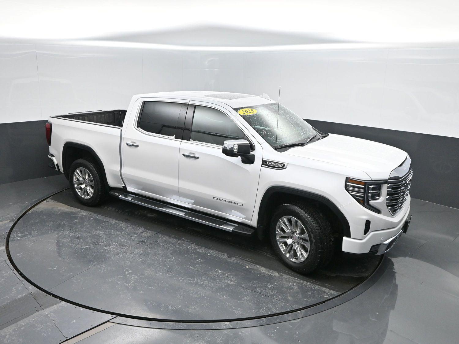 Used 2025 White Frost Tricoat GMC Denali image 46