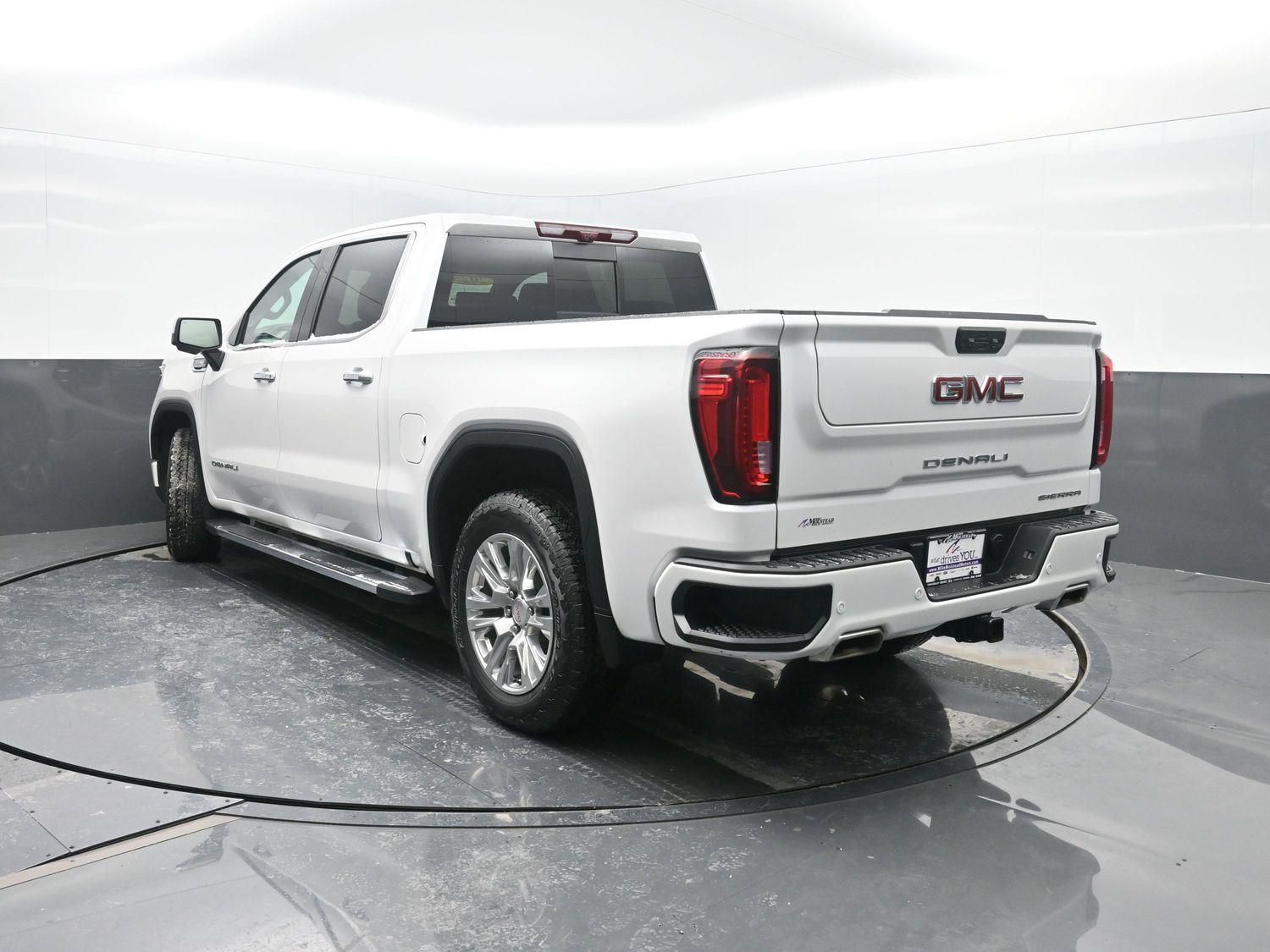 Used 2025 White Frost Tricoat GMC Denali image 50