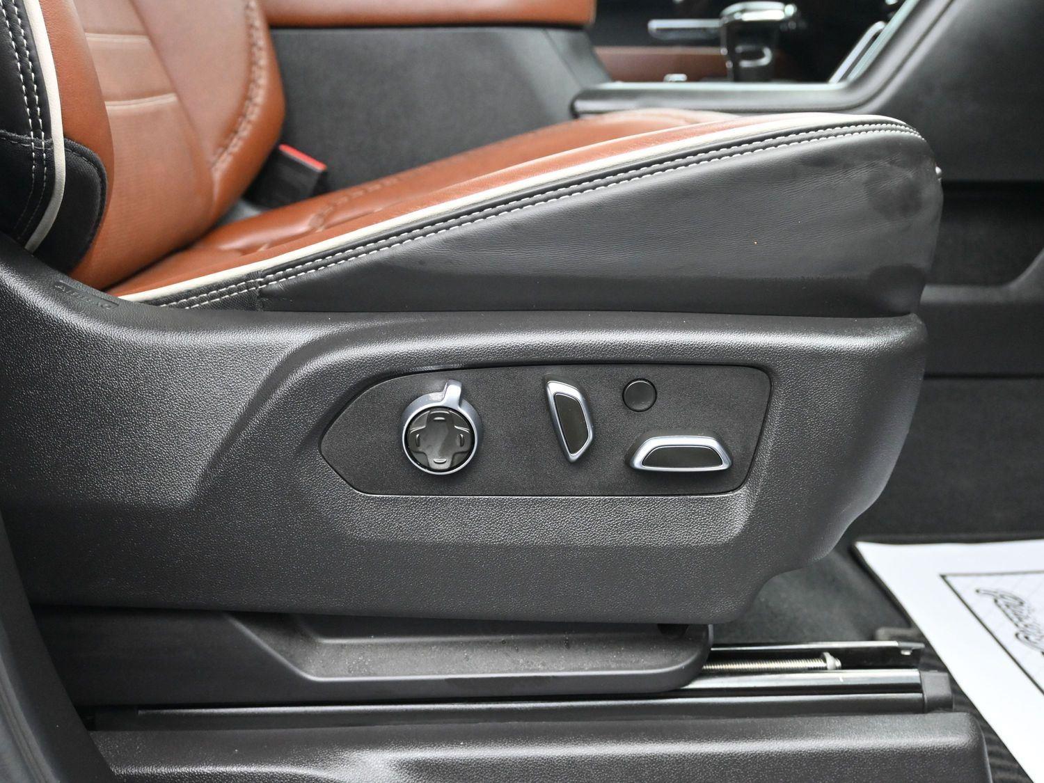 Used 2024 White Frost Tricoat GMC Denali Ultimate image 12