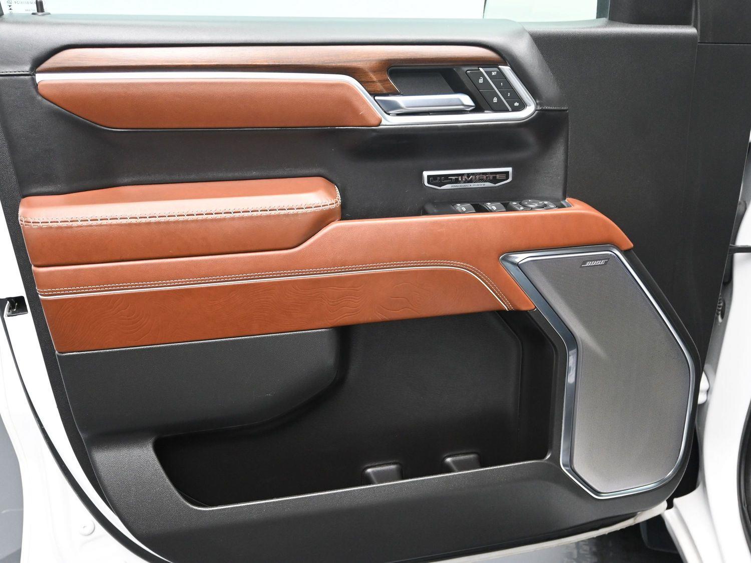 Used 2024 White Frost Tricoat GMC Denali Ultimate image 22