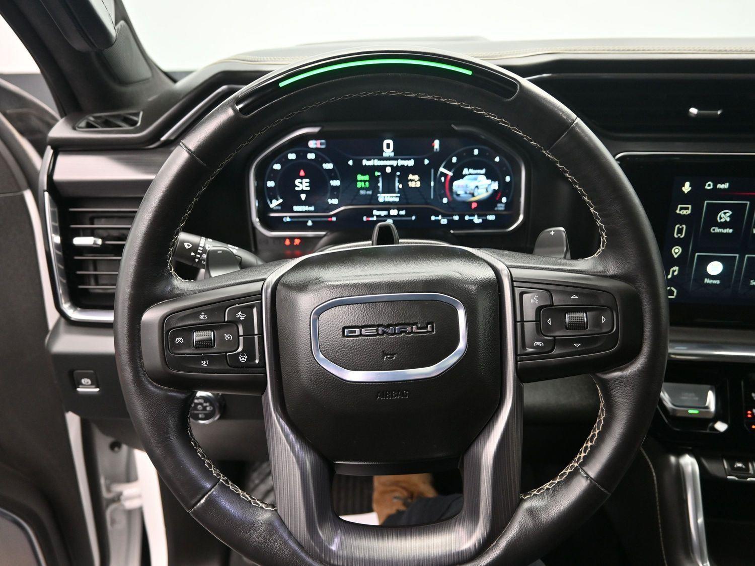 Used 2024 White Frost Tricoat GMC Denali Ultimate image 26