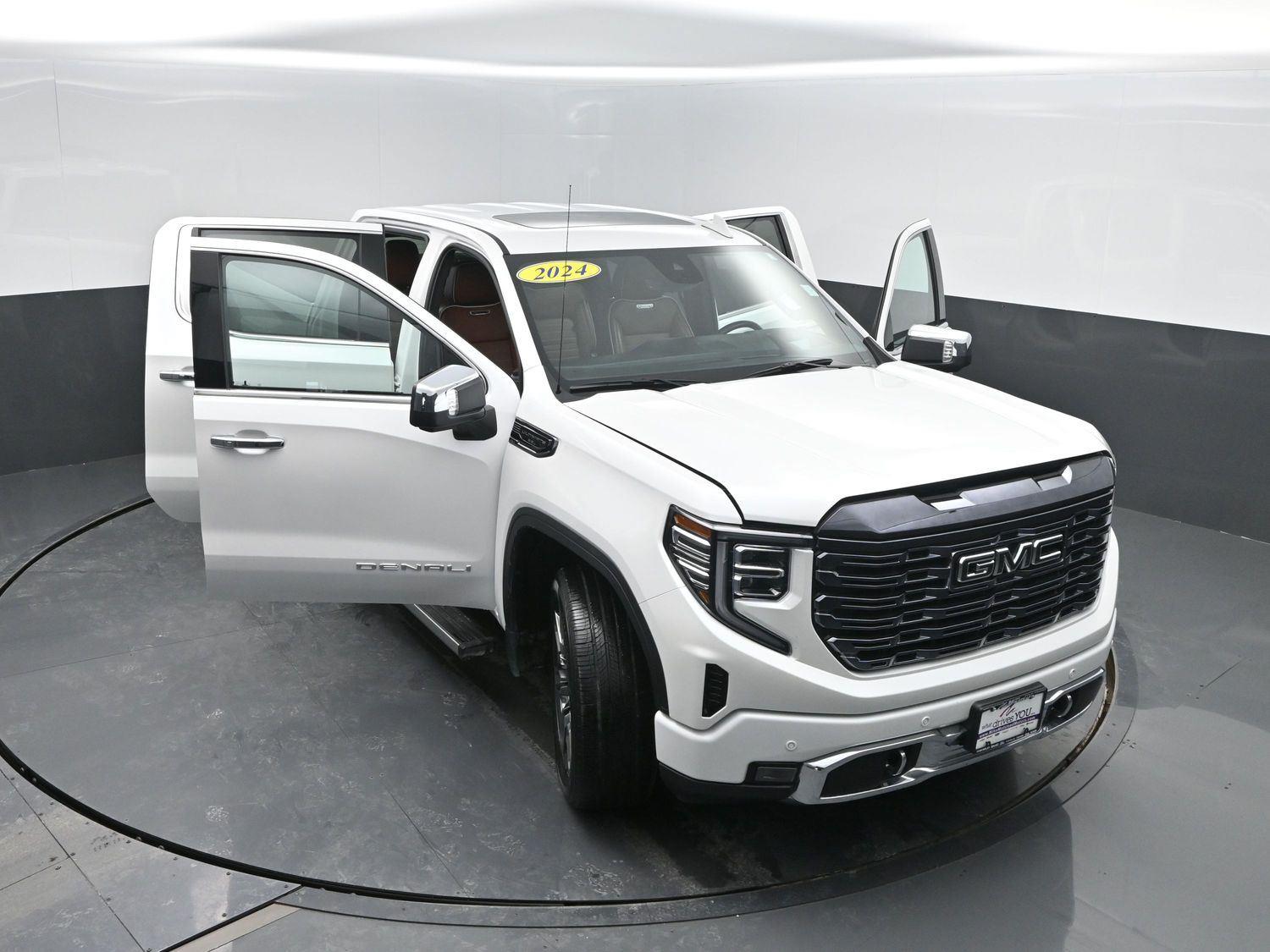 Used 2024 White Frost Tricoat GMC Denali Ultimate image 50