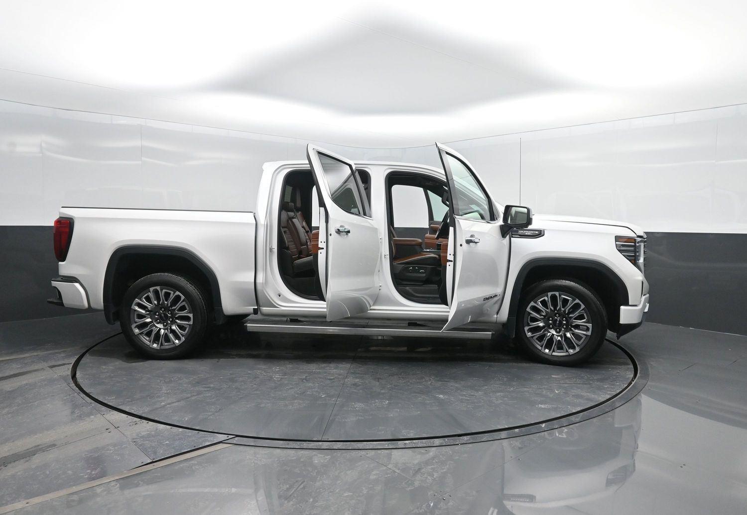 Used 2024 White Frost Tricoat GMC Denali Ultimate image 52