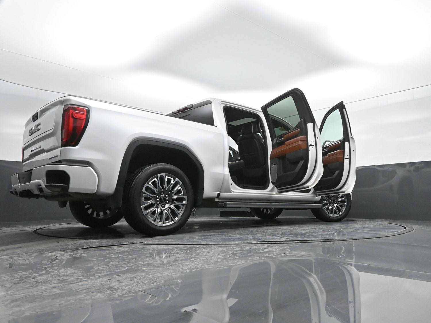 Used 2024 White Frost Tricoat GMC Denali Ultimate image 54