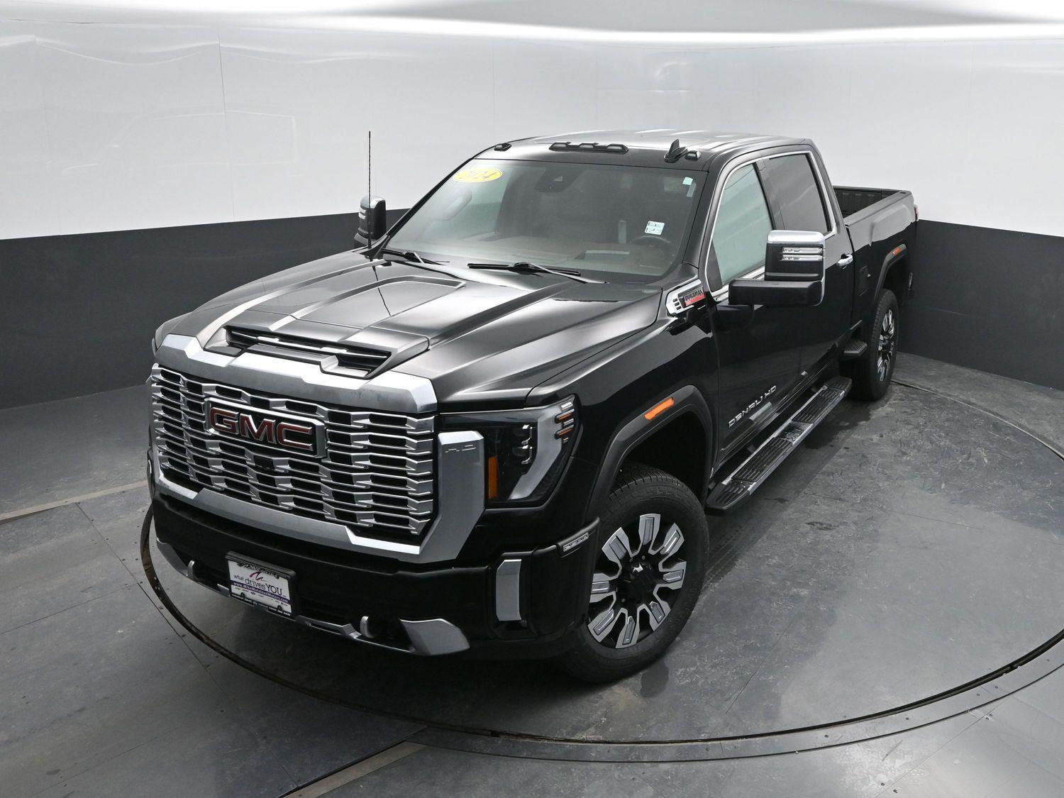 Used 2024 Onyx Black GMC Denali image 44