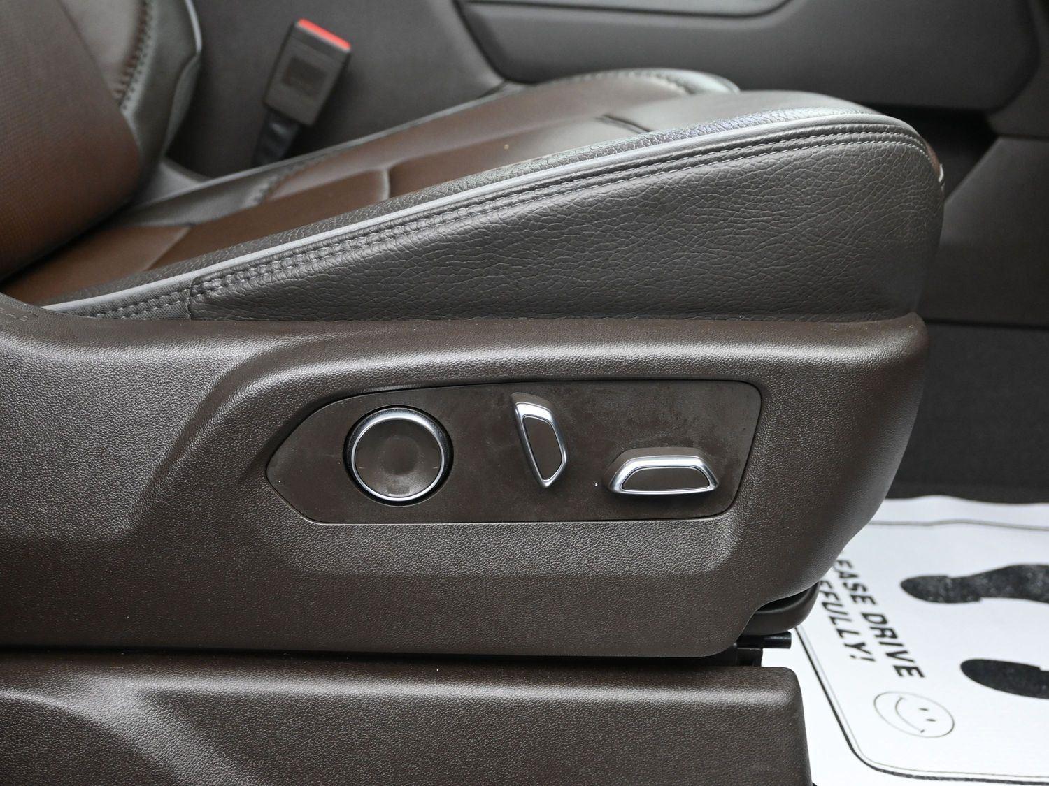 Used 2024 Onyx Black GMC Denali image 12