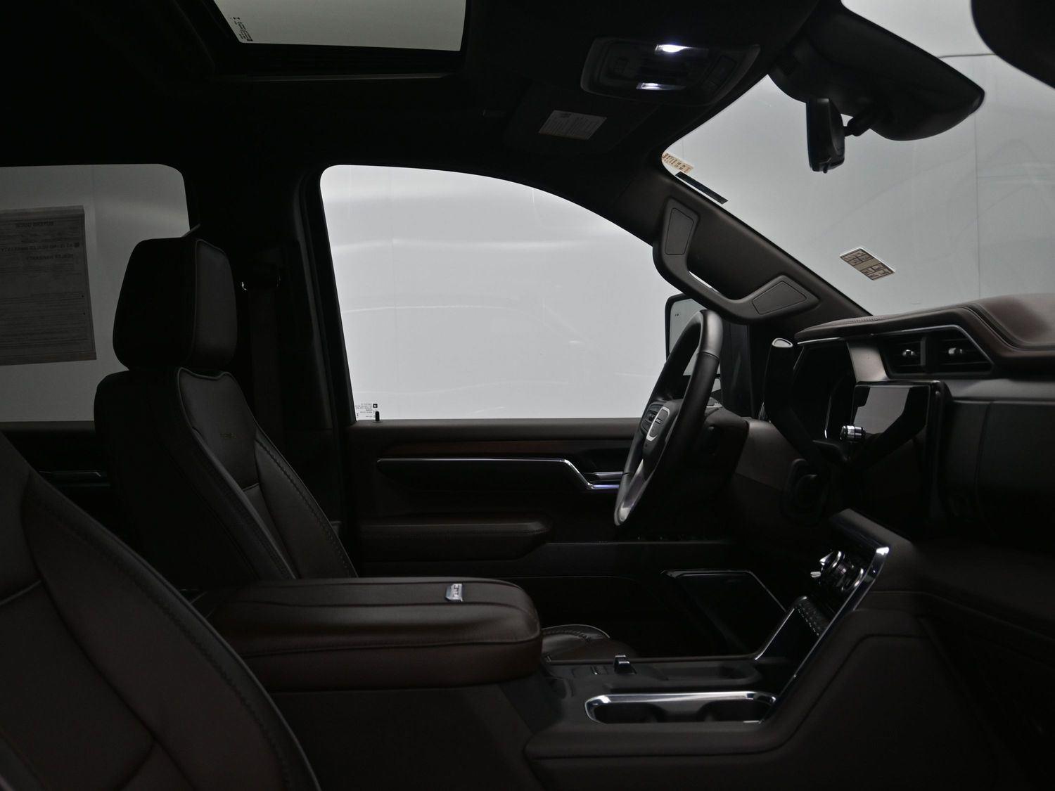 Used 2024 Onyx Black GMC Denali image 13