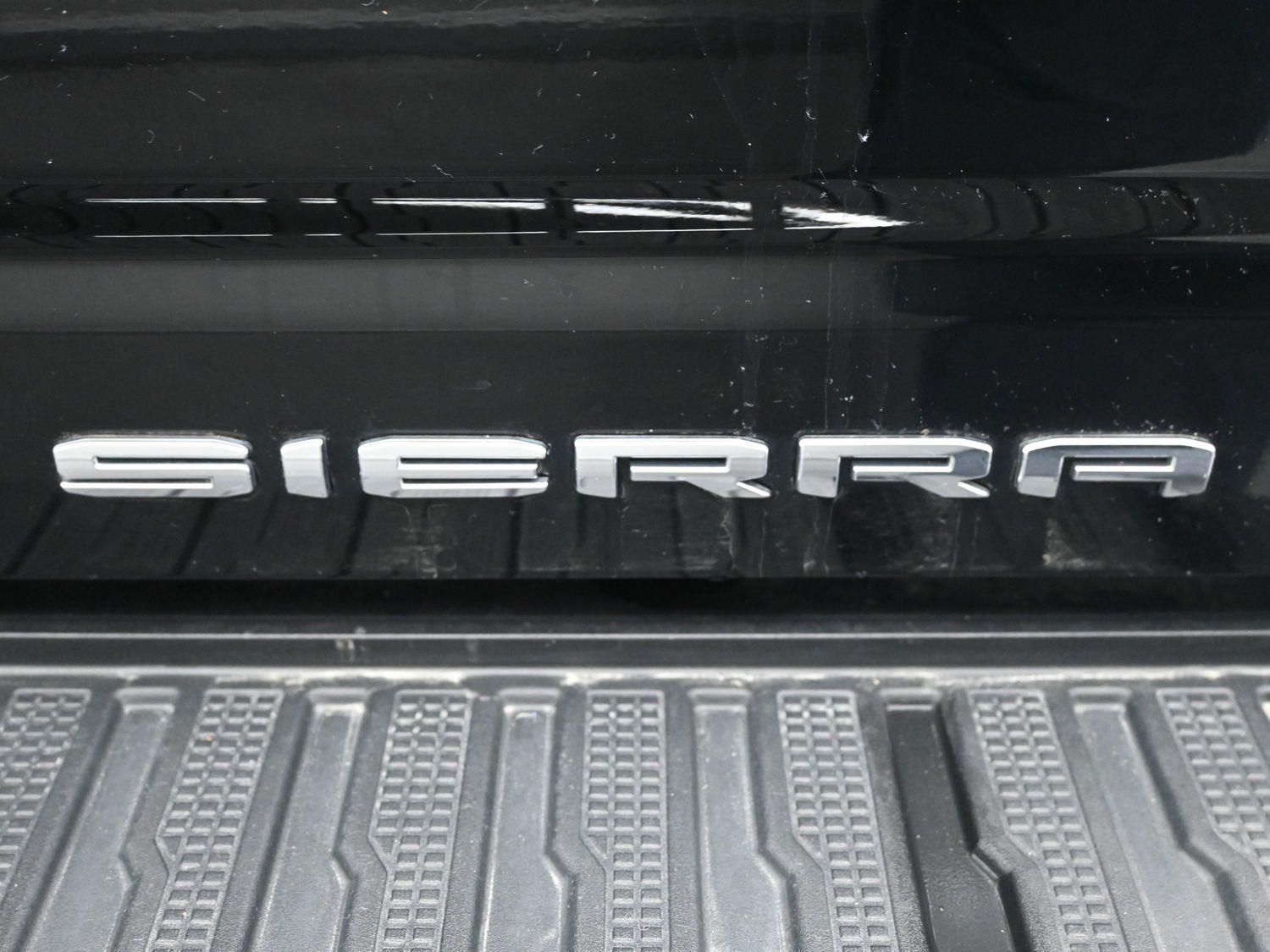 Used 2024 Onyx Black GMC Denali image 17