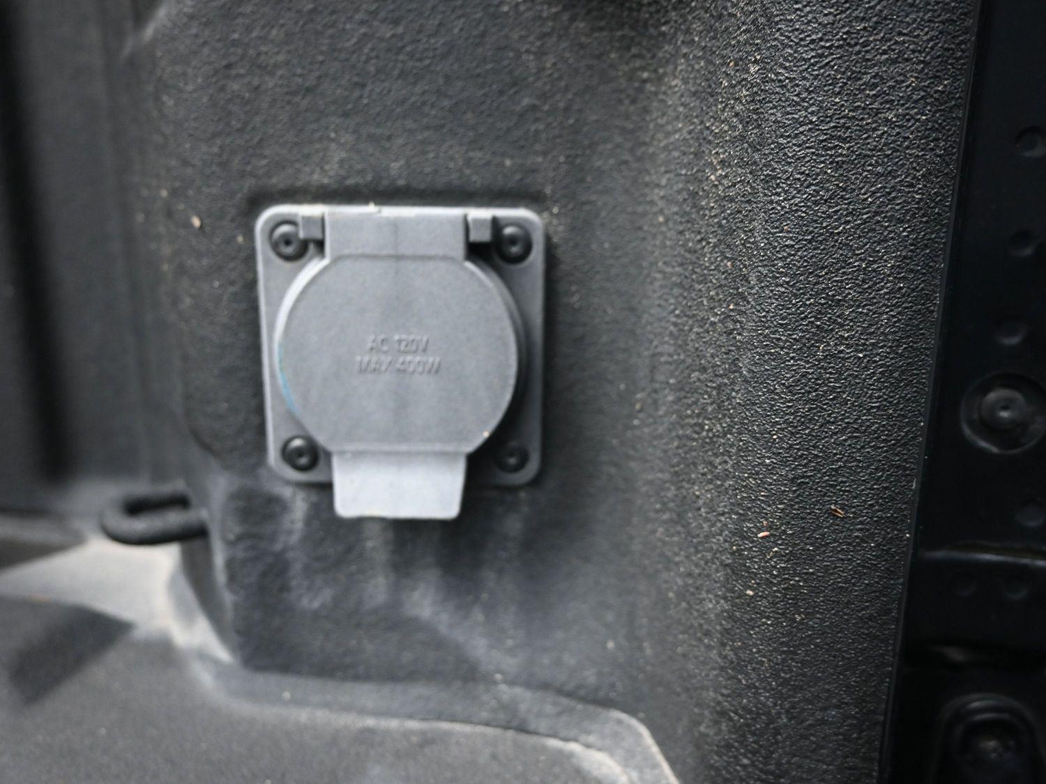 Used 2024 Onyx Black GMC Denali image 19