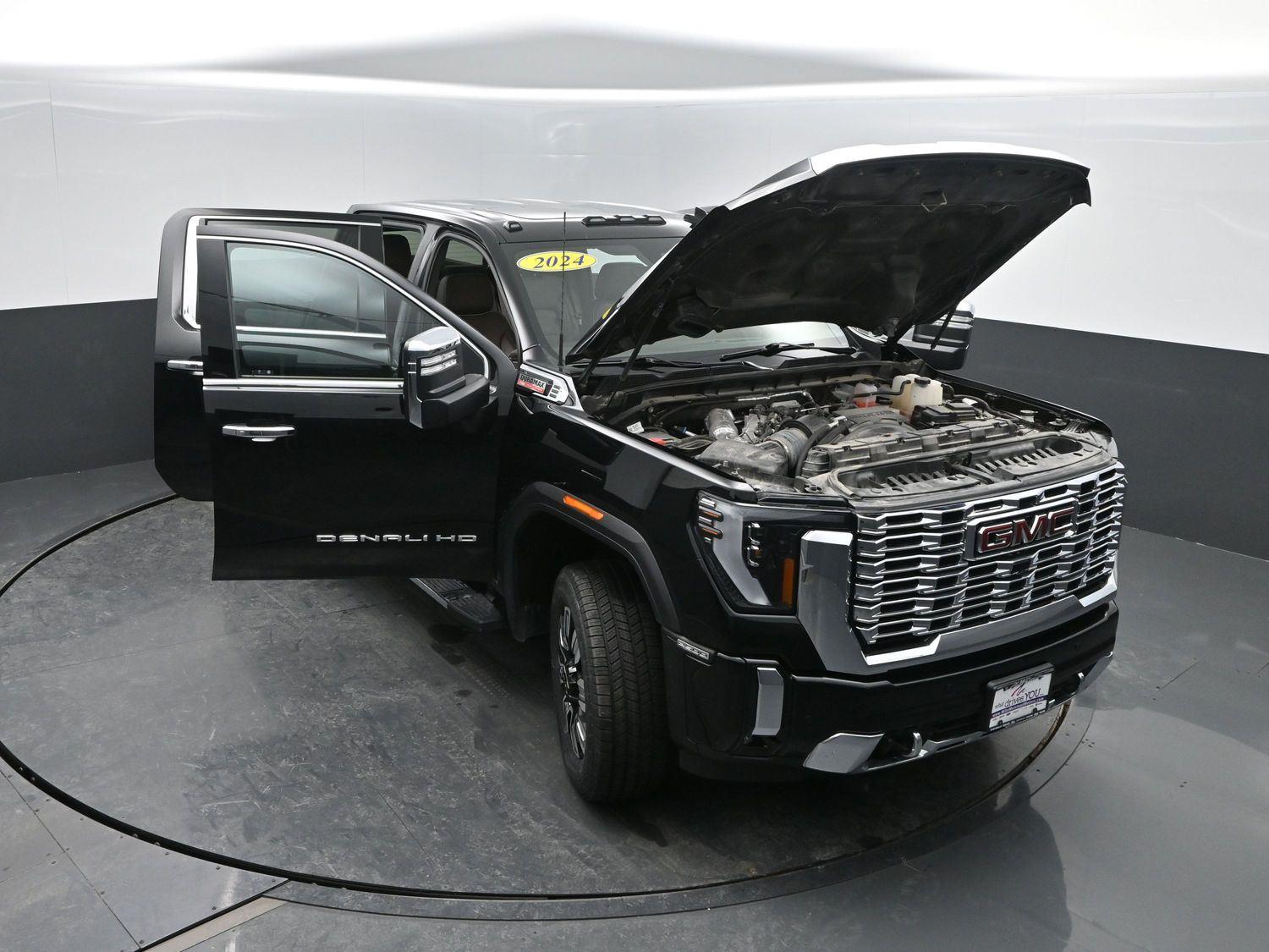 Used 2024 Onyx Black GMC Denali image 53