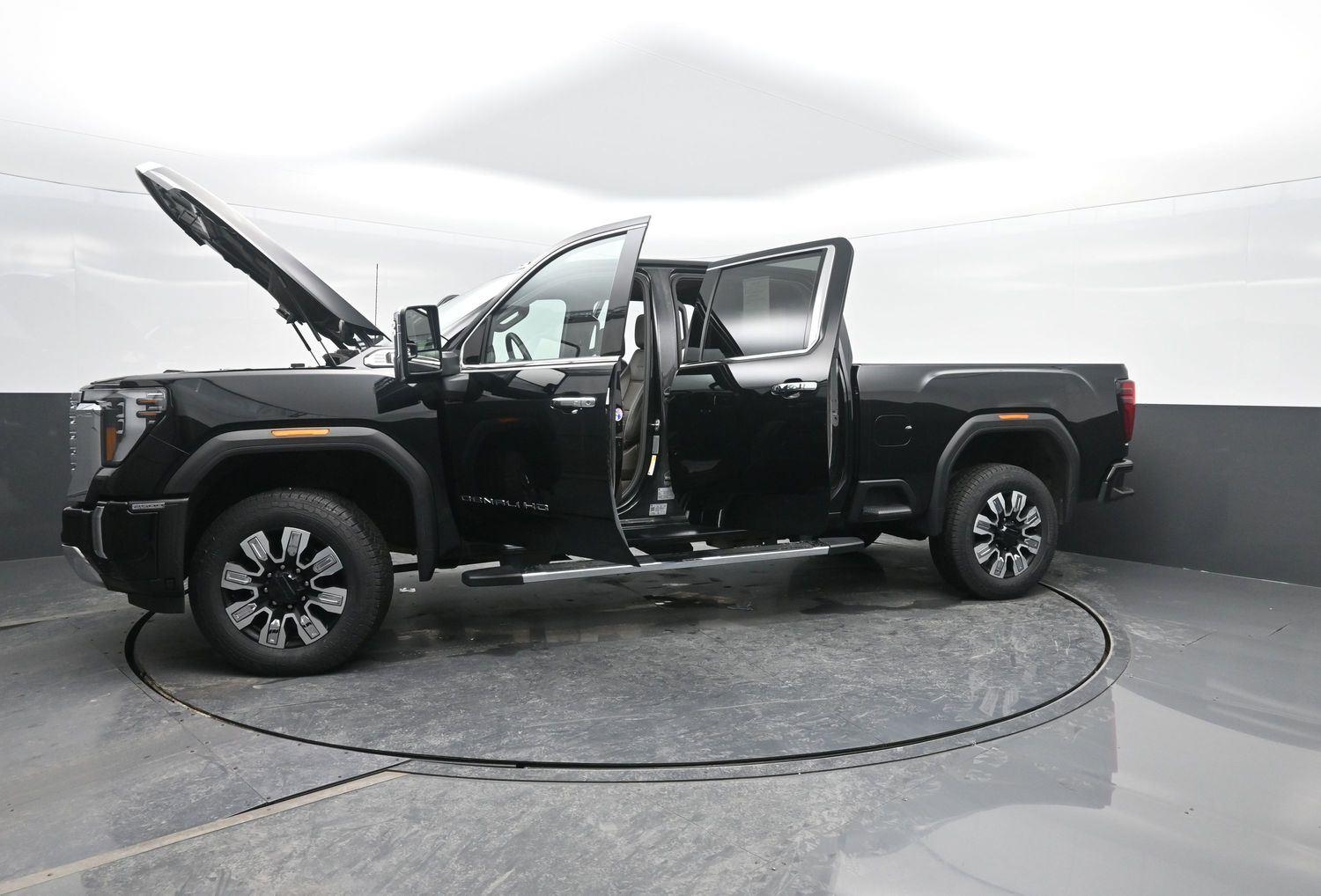 Used 2024 Onyx Black GMC Denali image 56