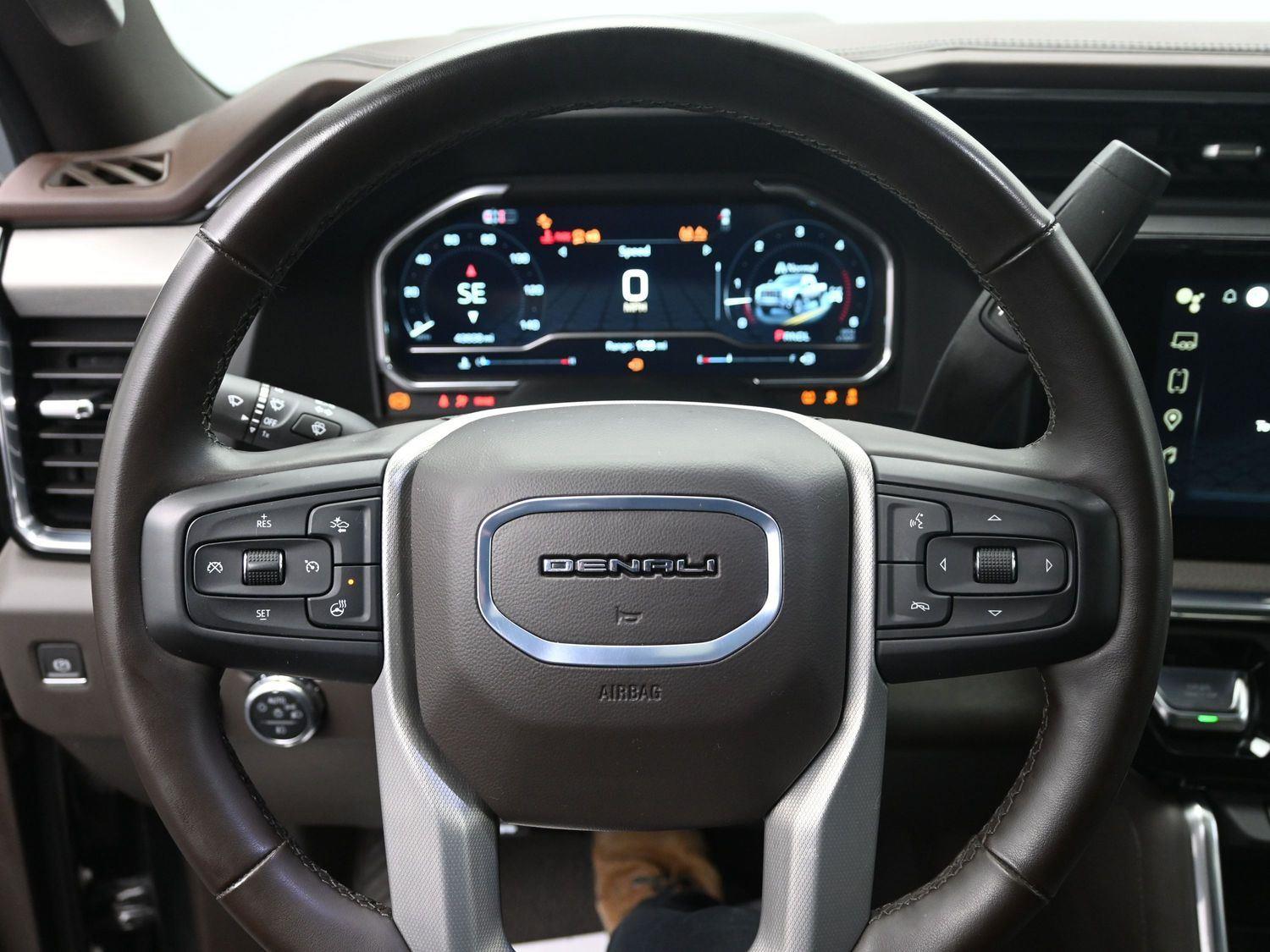 Used 2024 Onyx Black GMC Denali image 29