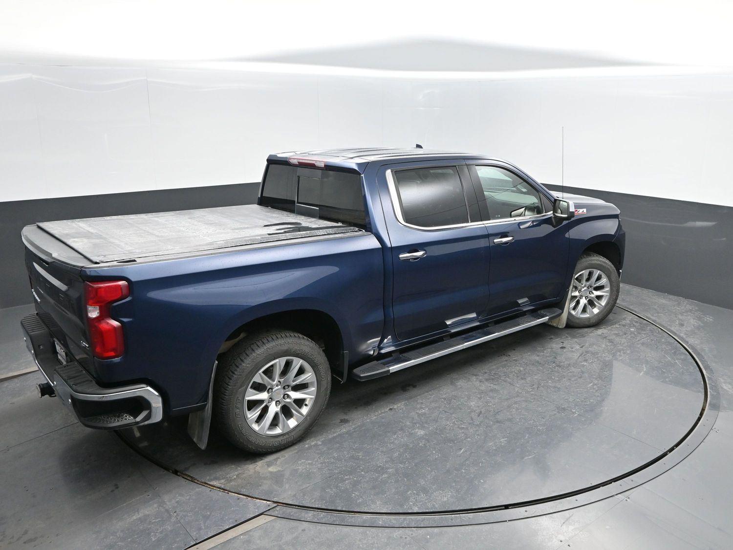 Used 2022 Northsky Blue Metallic Chevrolet LTZ image 43