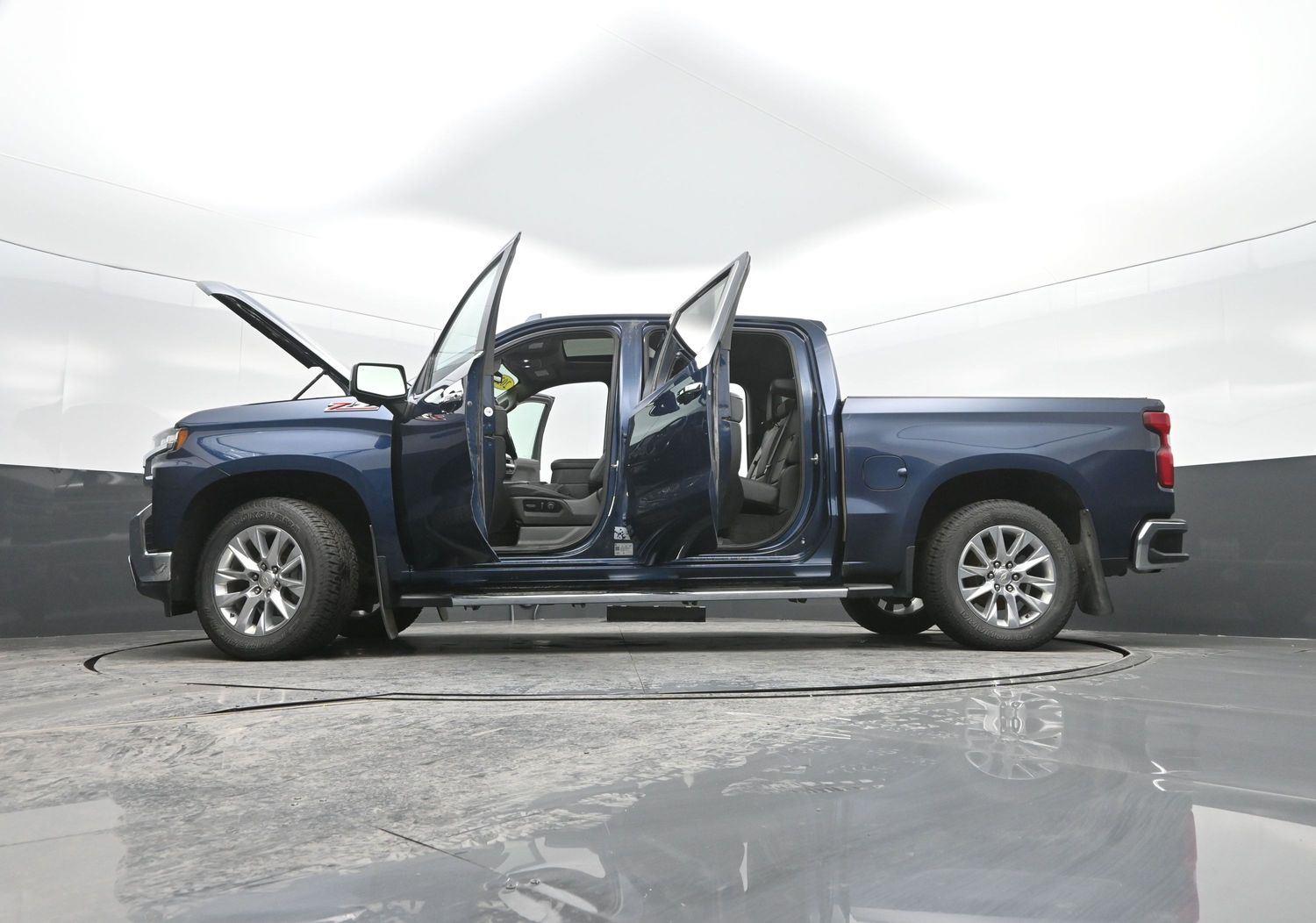 Used 2022 Northsky Blue Metallic Chevrolet LTZ image 55