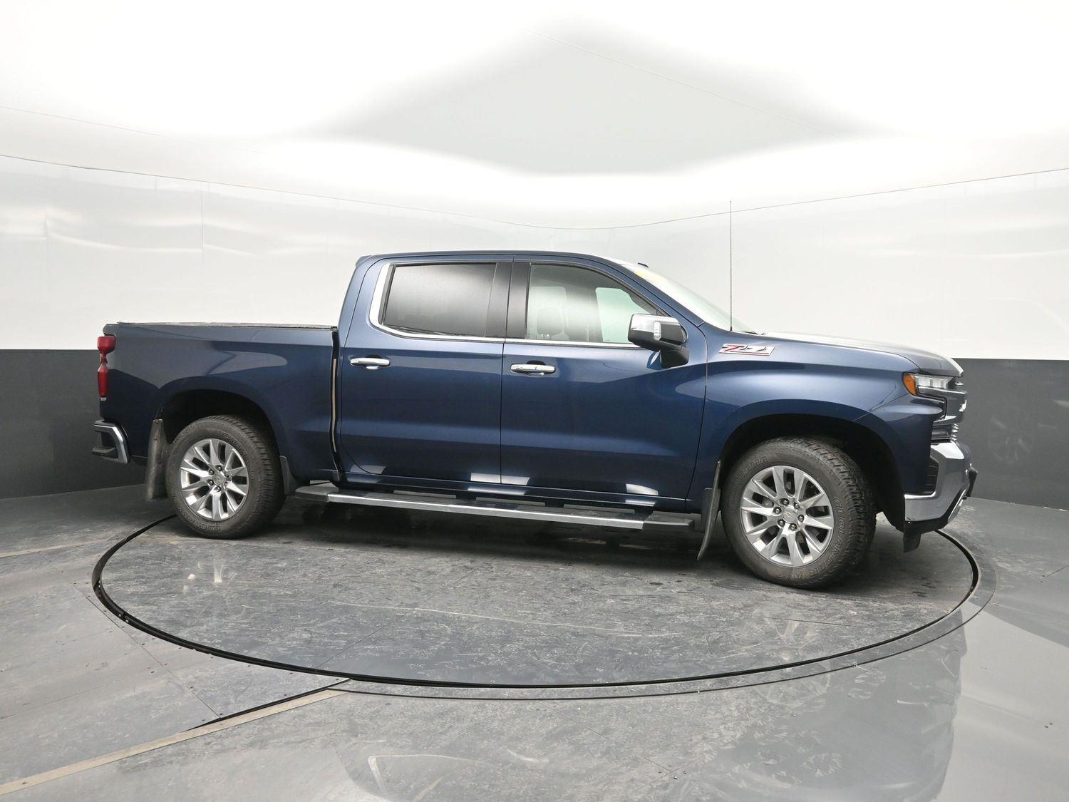 Used 2022 Northsky Blue Metallic Chevrolet LTZ image 3