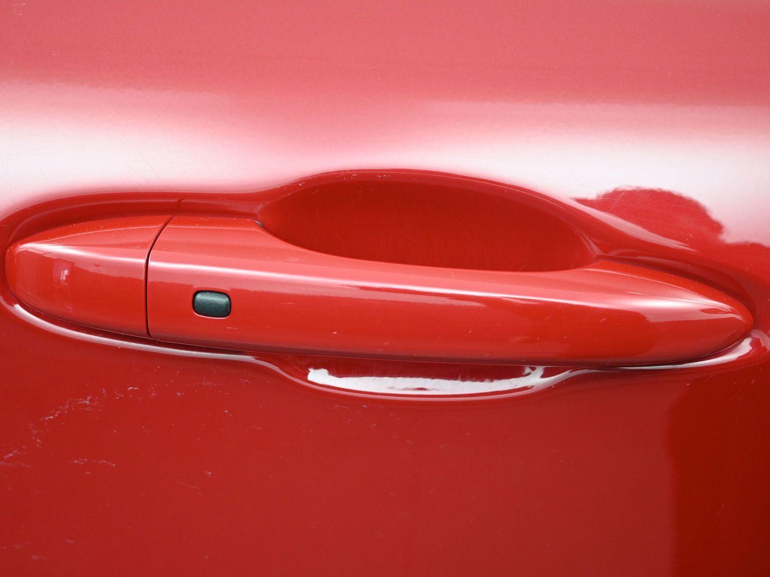 Used 2019 Redline Pearlcoat Jeep Altitude image 7