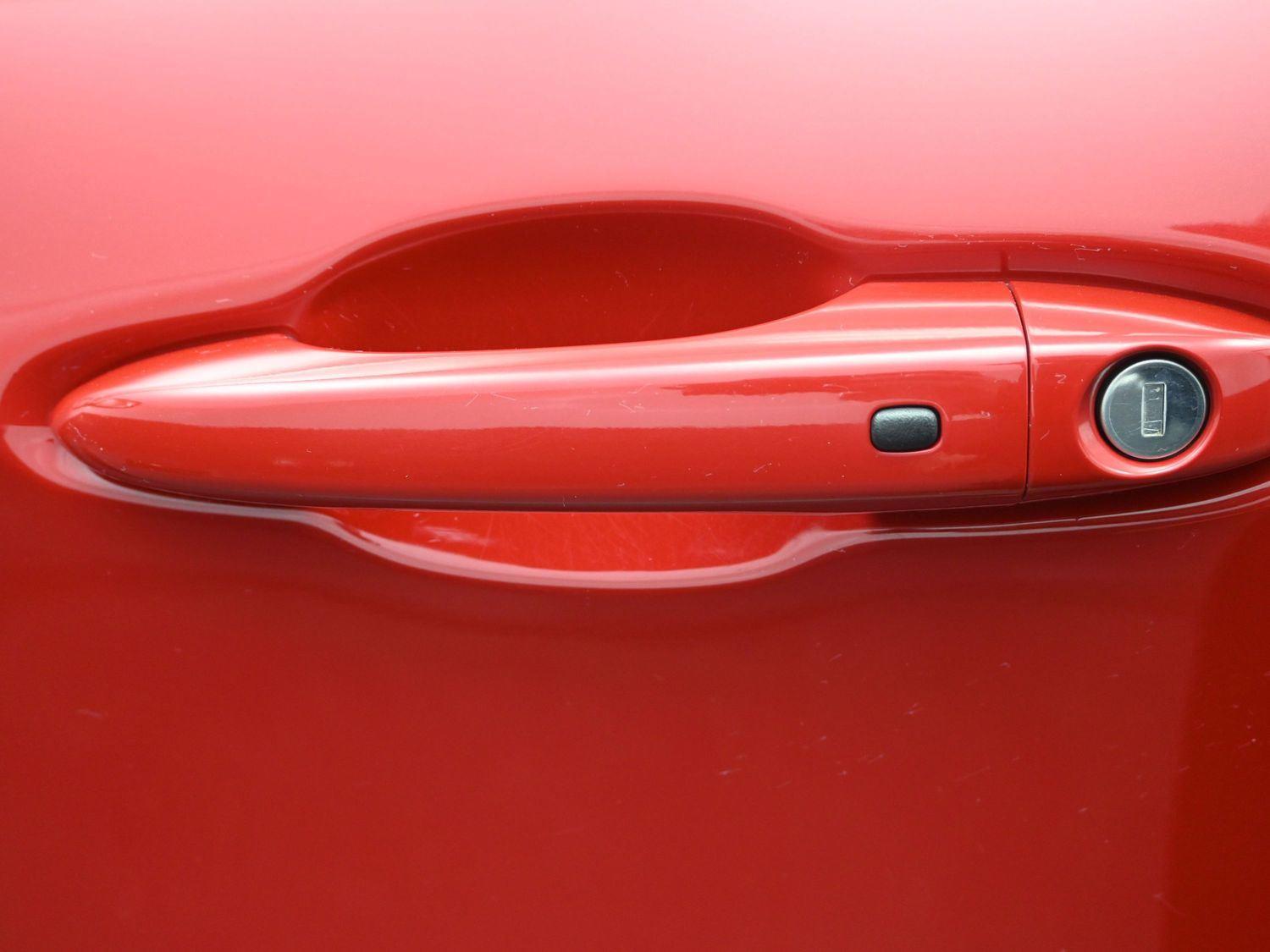 Used 2019 Redline Pearlcoat Jeep Altitude image 14