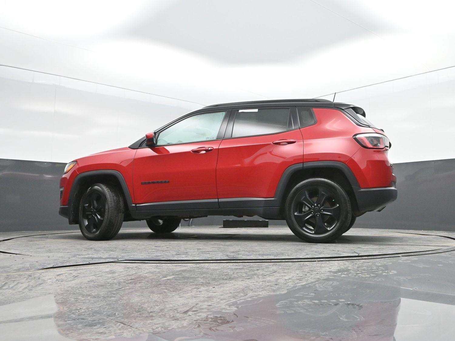 Used 2019 Redline Pearlcoat Jeep Altitude image 27