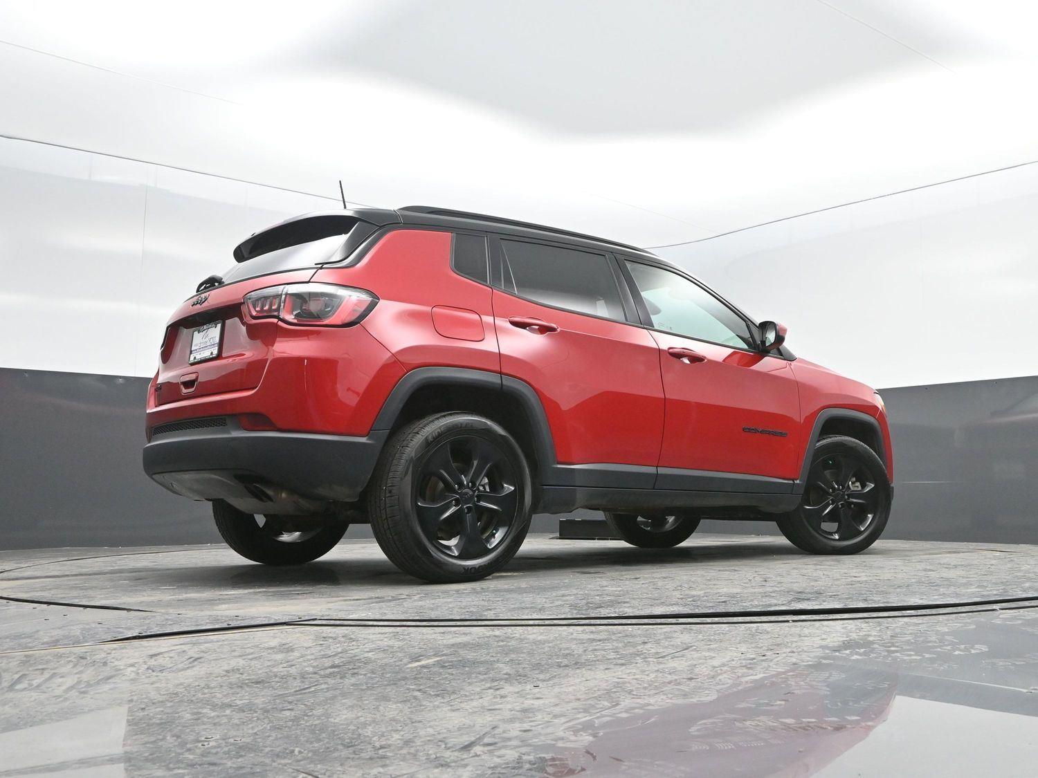 Used 2019 Redline Pearlcoat Jeep Altitude image 28