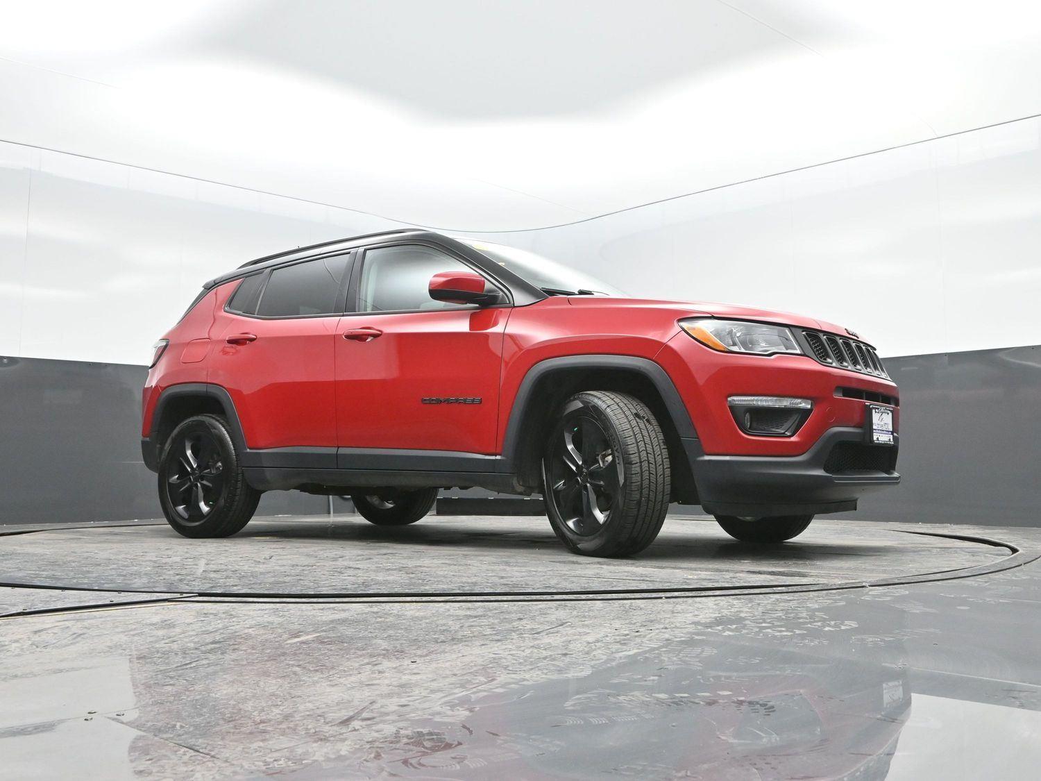 Used 2019 Redline Pearlcoat Jeep Altitude image 29