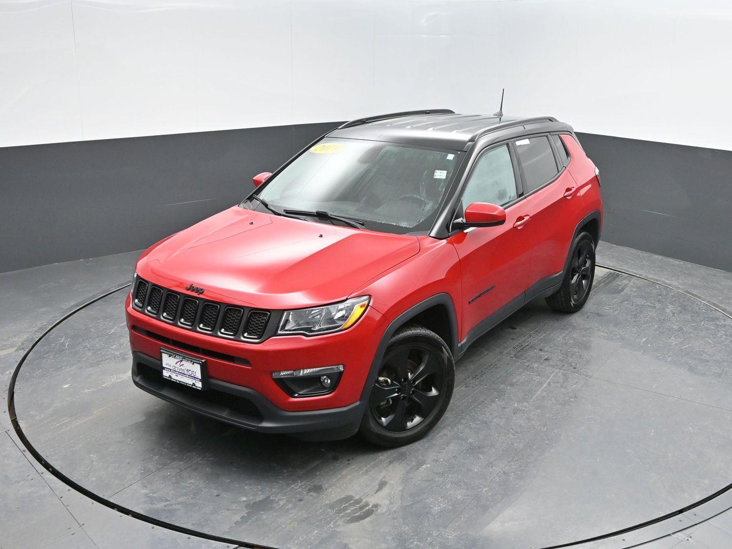 Used 2019 Redline Pearlcoat Jeep Altitude image 30