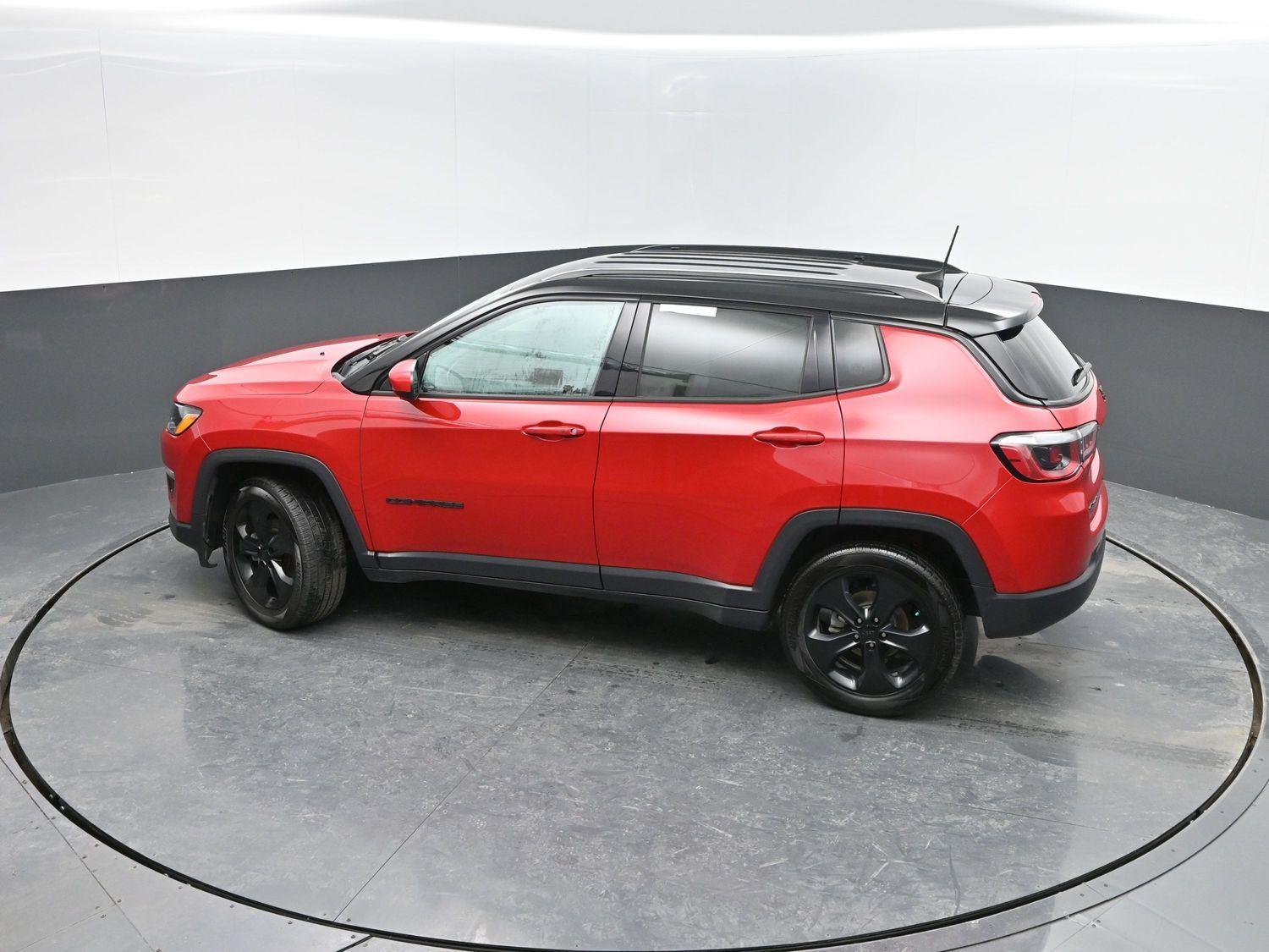 Used 2019 Redline Pearlcoat Jeep Altitude image 31
