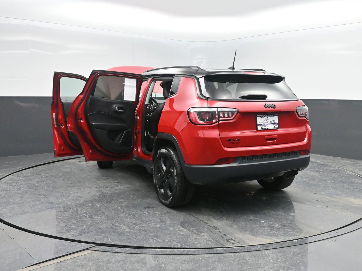 Used 2019 Redline Pearlcoat Jeep Altitude image 40