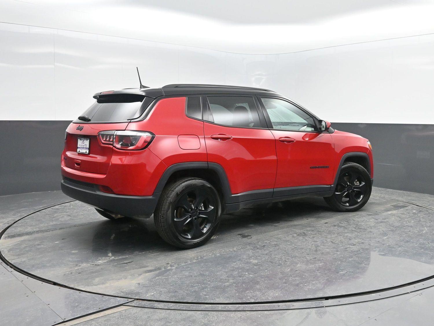 Used 2019 Redline Pearlcoat Jeep Altitude image 2