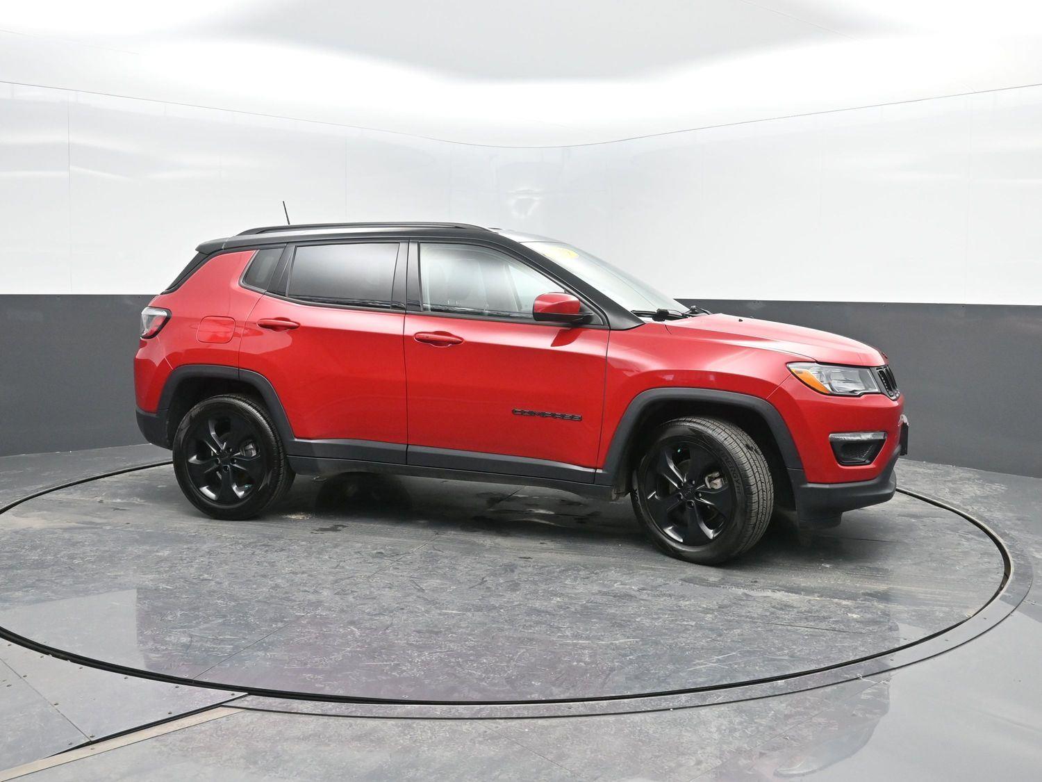 Used 2019 Redline Pearlcoat Jeep Altitude image 3
