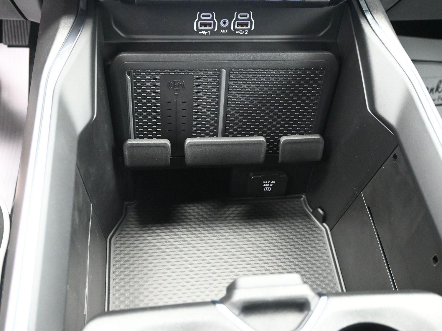 Used 2026 Forged Blue Metallic Ram Laramie image 28