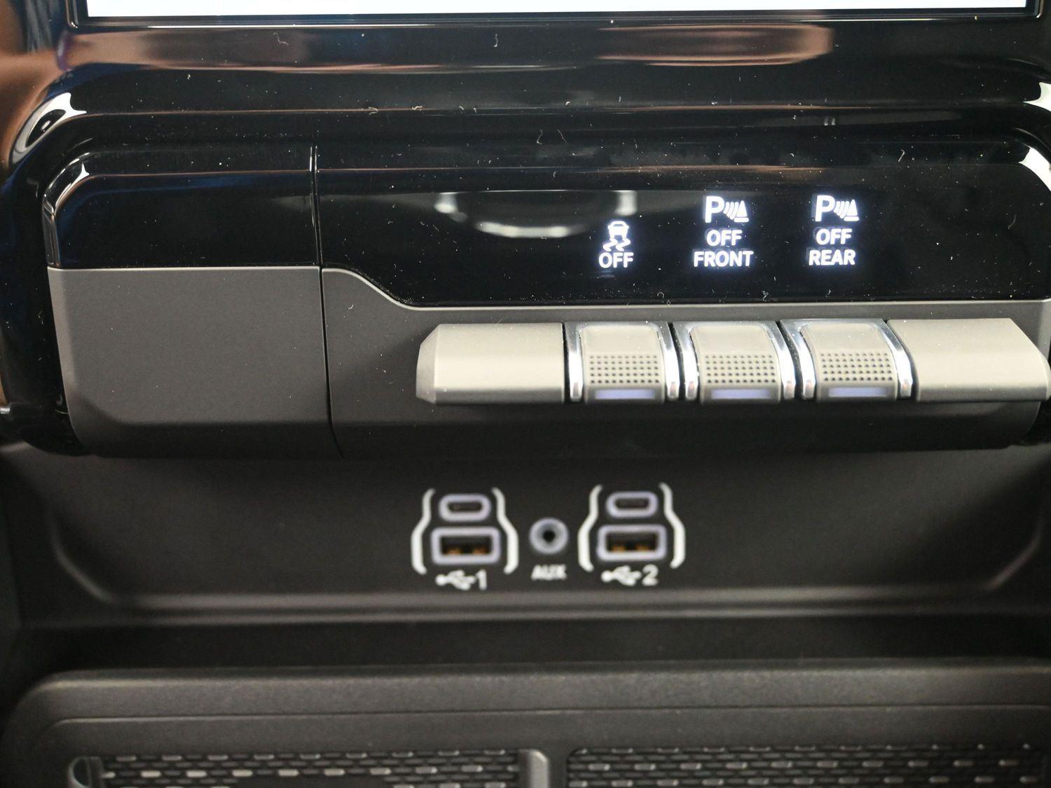 Used 2026 Forged Blue Metallic Ram Laramie image 29