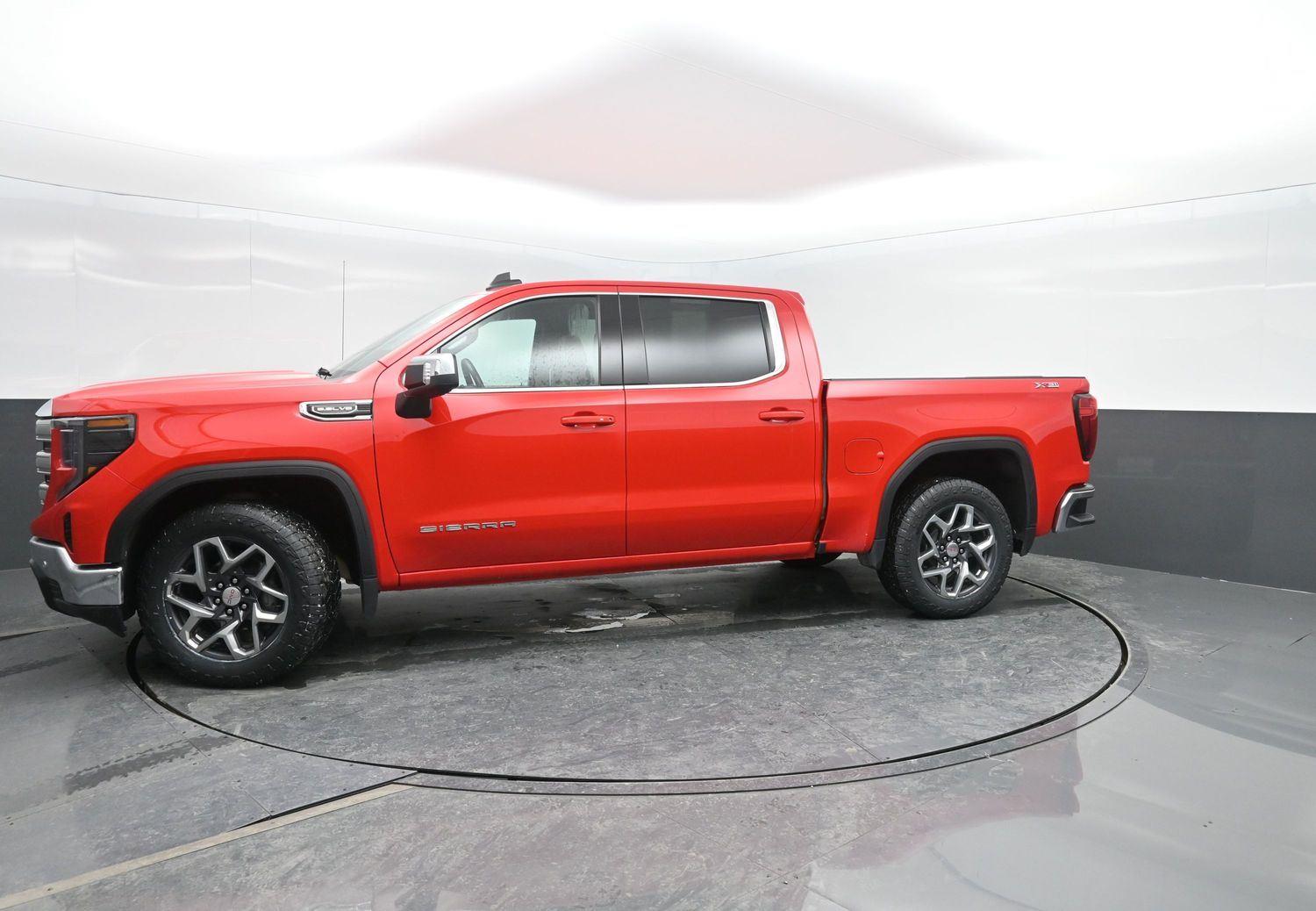 2024 GMC Sierra 1500 SLE Crew Cab 4WD