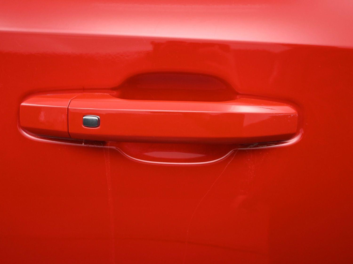 Used 2024 Onyx Black GMC SLE image 8